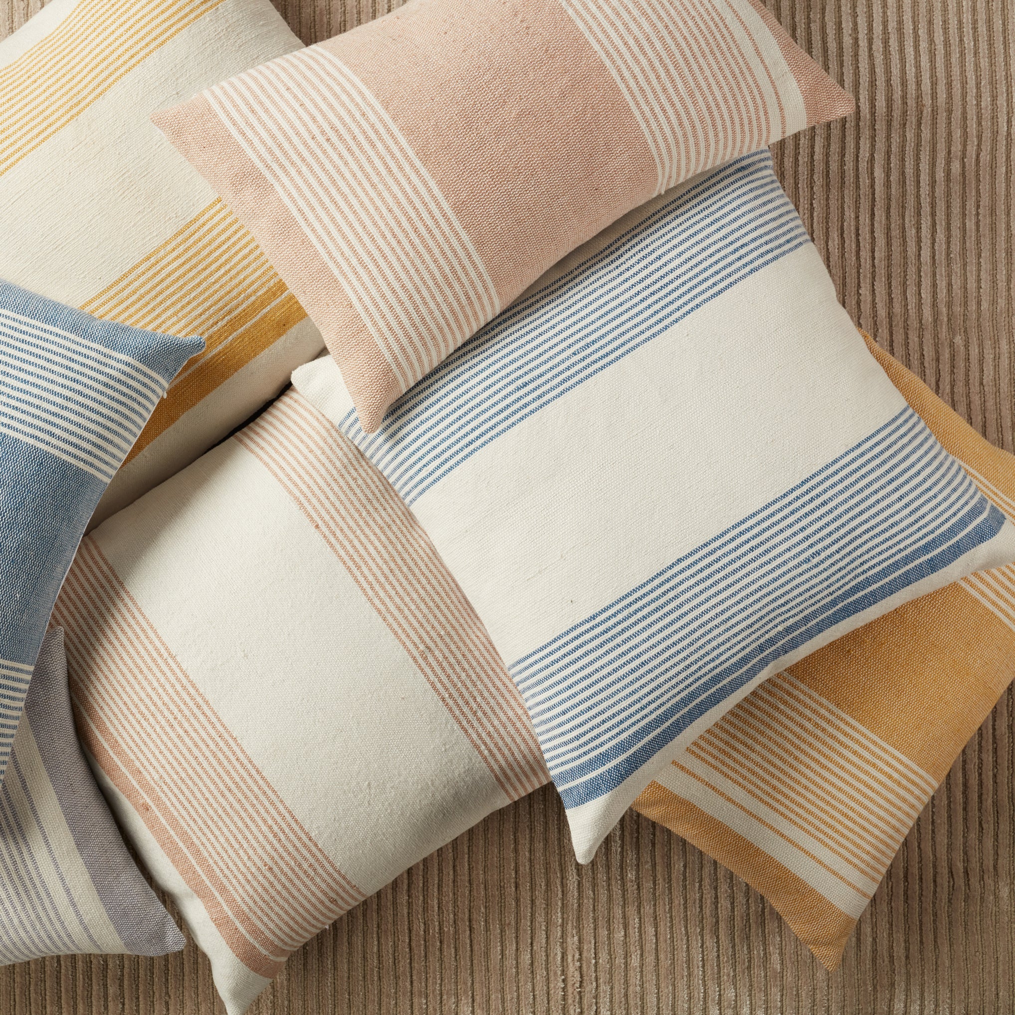Jaipur Living Parque Pillow - Blue/Ivory (ACA04)