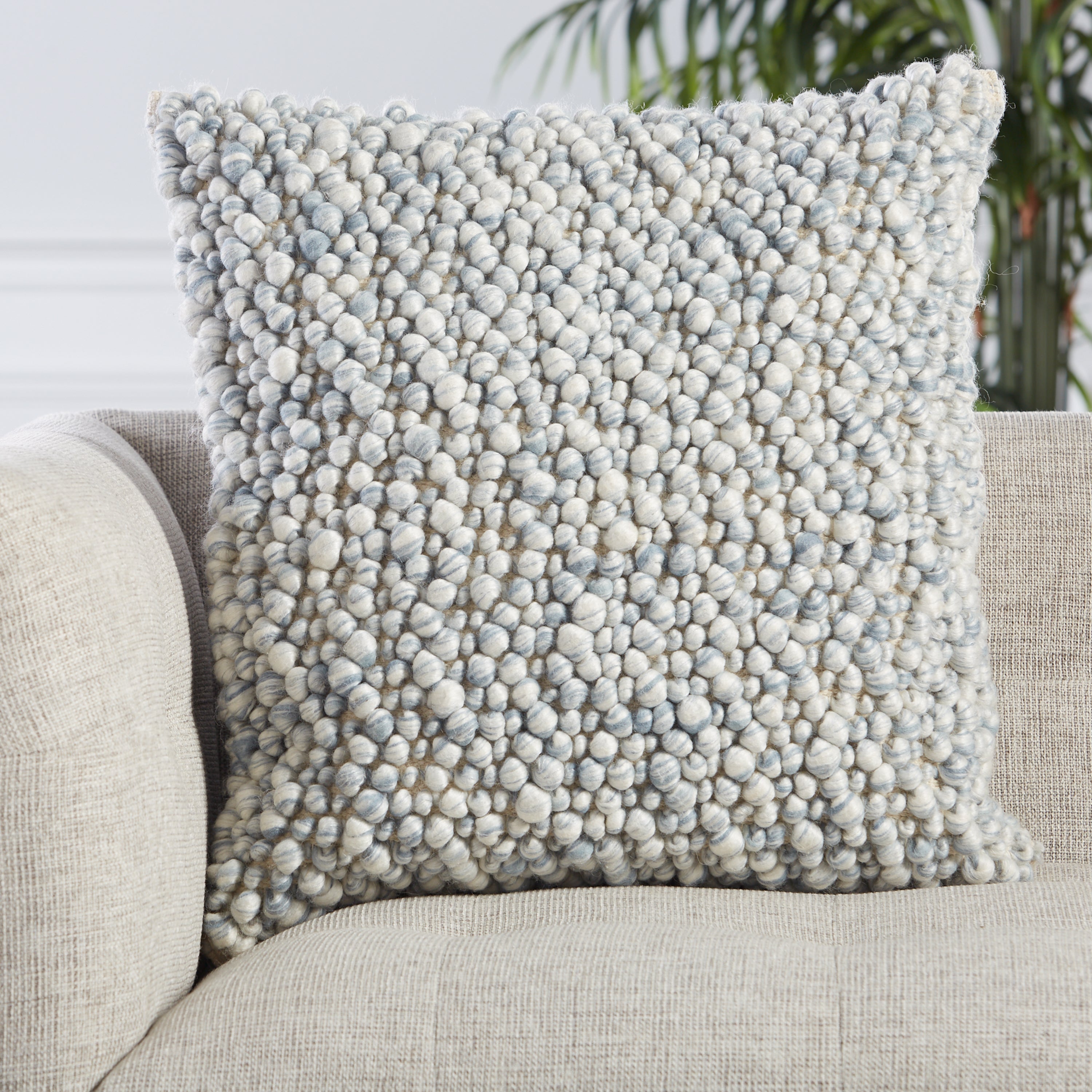 Jaipur Living Kaz Pillow - Light Blue/Ivory (AGO05)