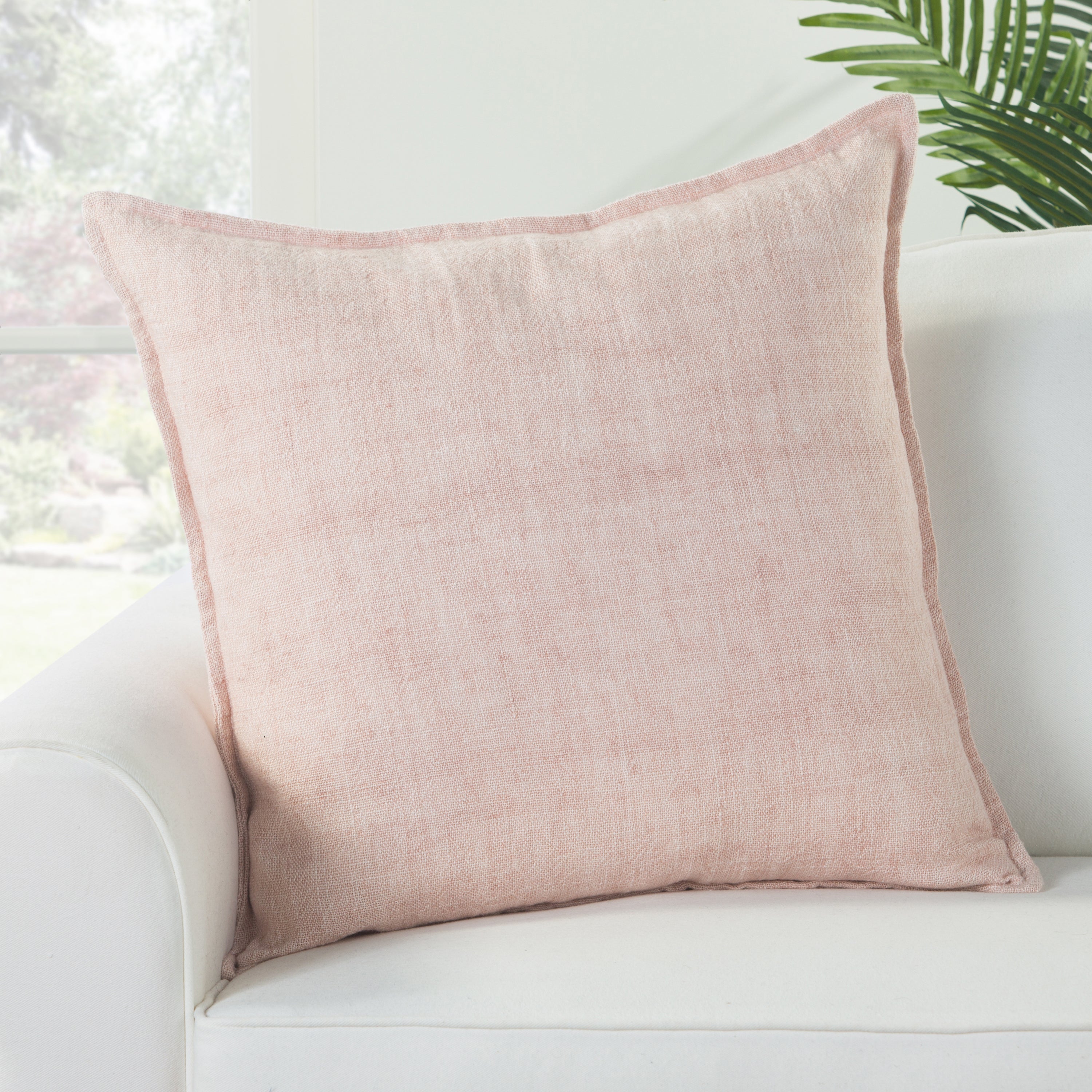 Jaipur Living Blanche Pillow - Light Pink (BRB02)