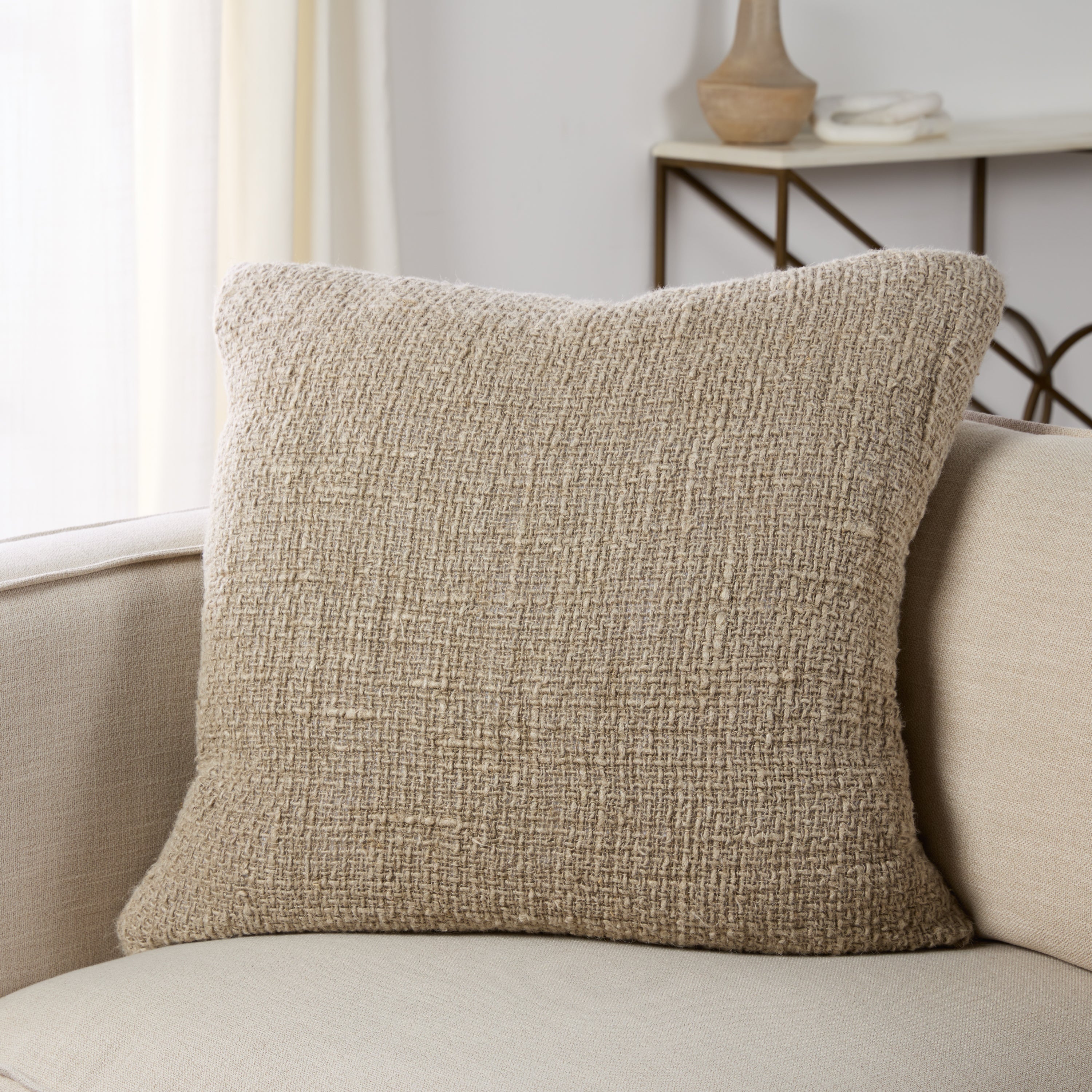 Jaipur Living Tordis Pillow - Taupe (KLA02)