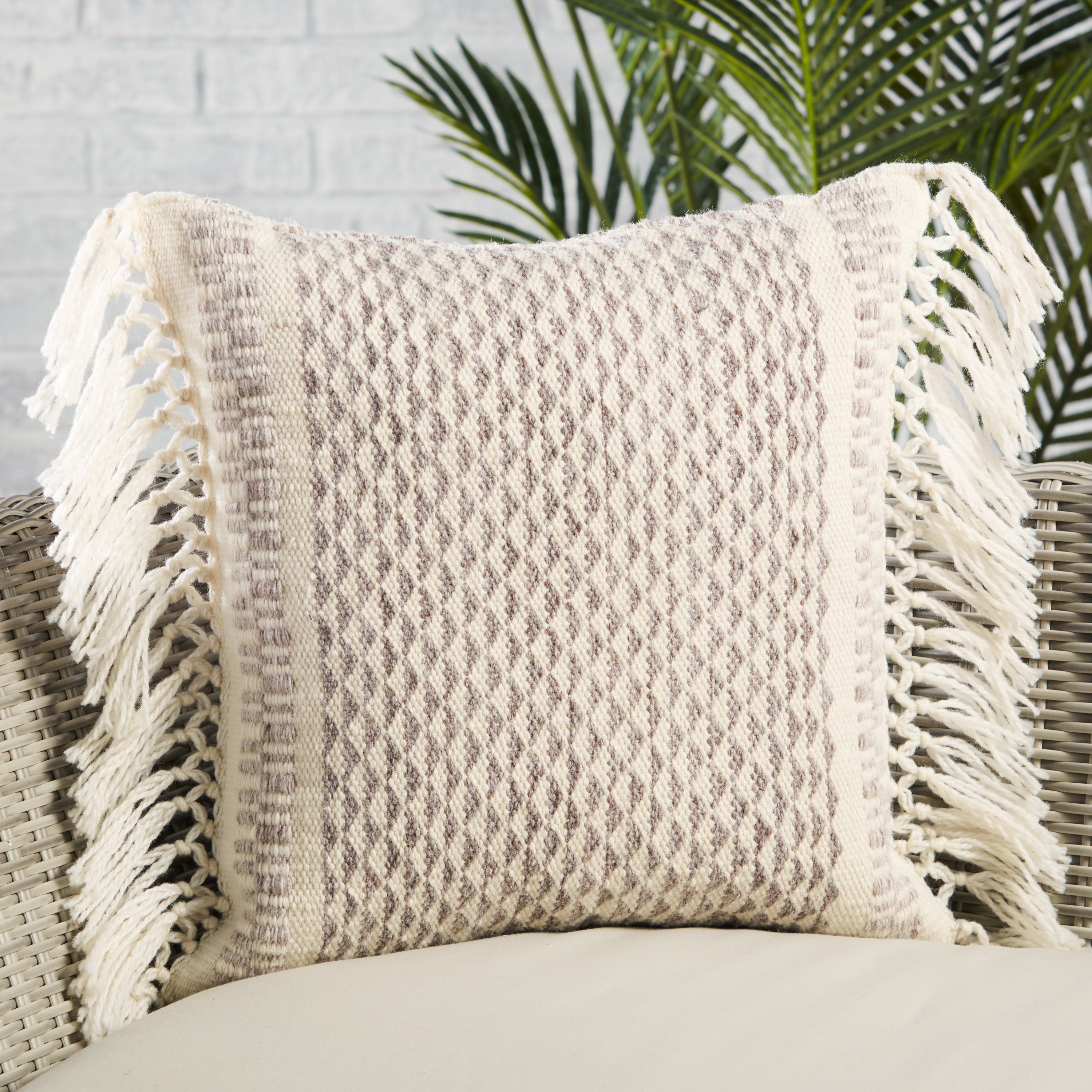 Label J Haskell Pillow - Taupe/Ivory (LIR10)