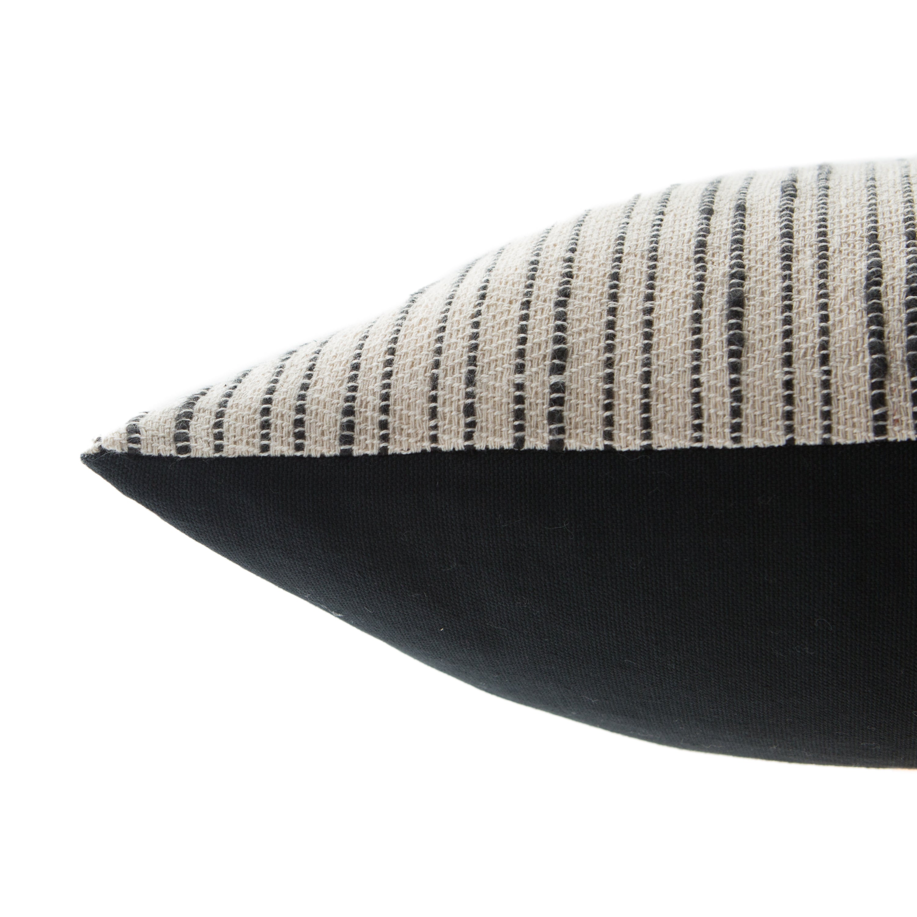 Jaipur Living Linnean Pillow - White/Gray (MCO02)