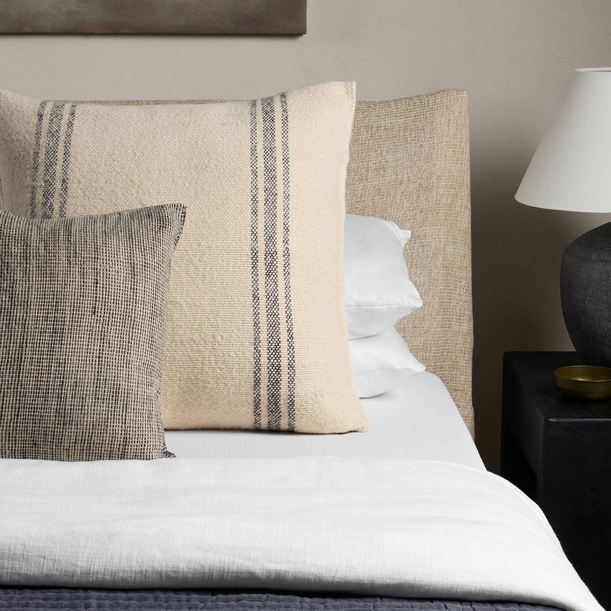 Jaipur Living Margosa Pillow - Tan/Ivory (MGP01)