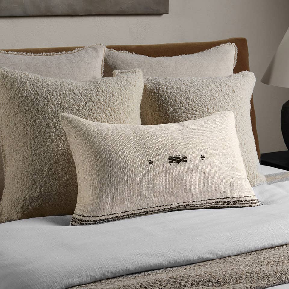 Jaipur Living Margosa Pillow - Tan/Ivory (MGP03)