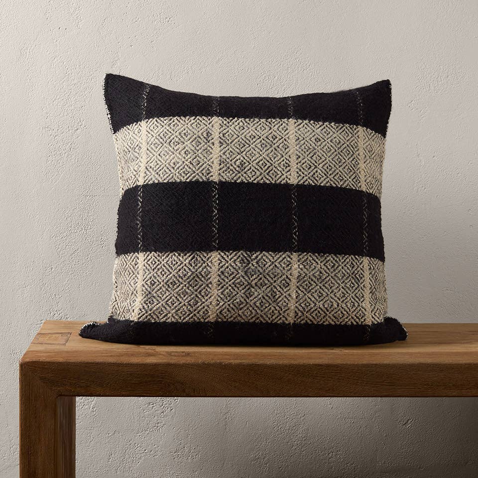 Jaipur Living Margosa Pillow - Tan/Ivory (MGP04)