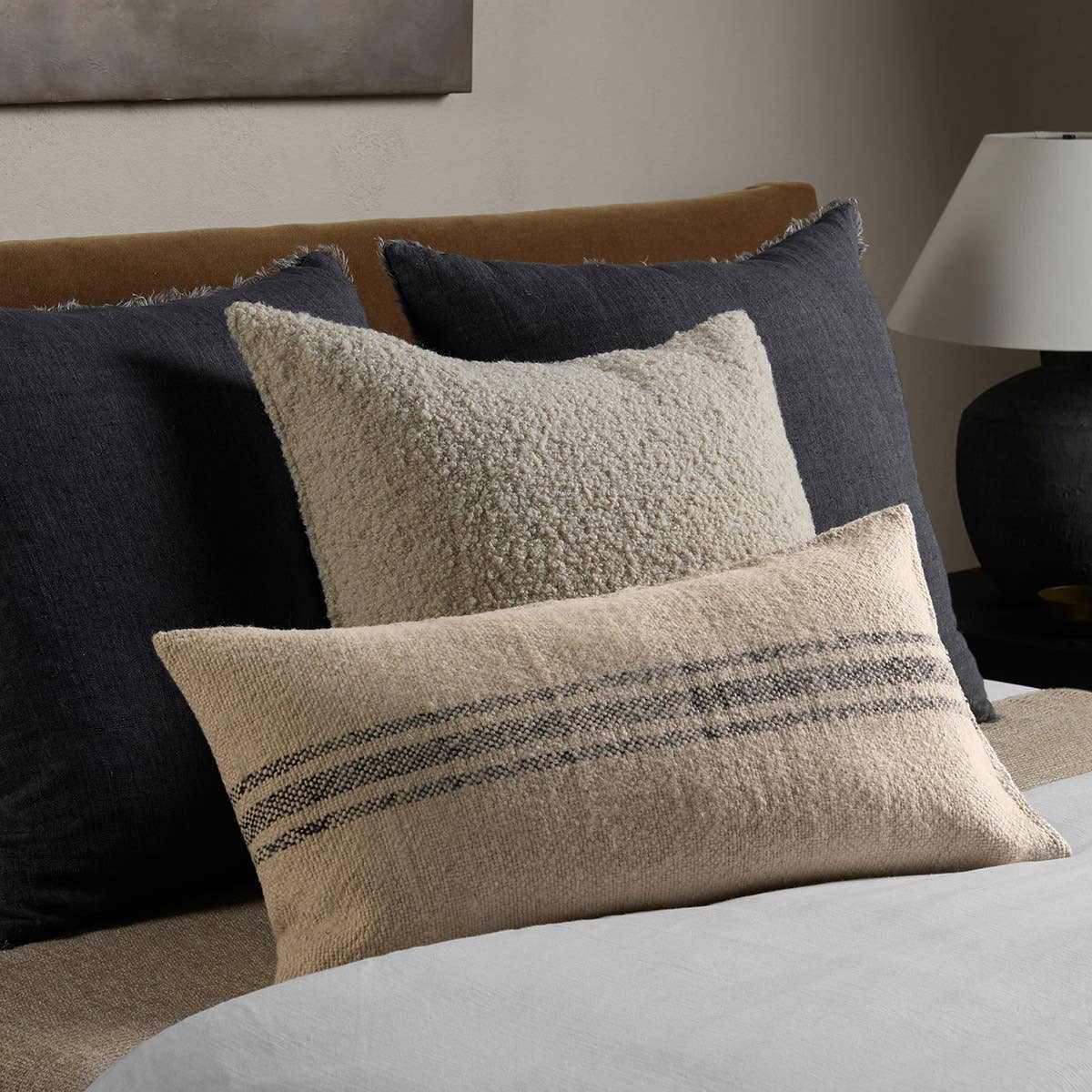 Jaipur Living Margosa Pillow - Tan/Gray (MGP05)