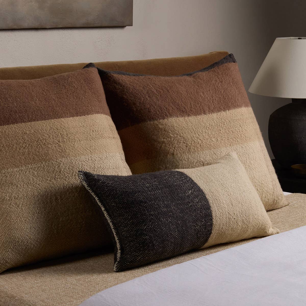 Jaipur Living Margosa Pillow - Tan/Gray (MGP12)