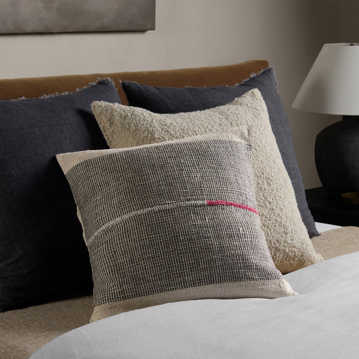 Jaipur Living Margosa Pillow - Red/Tan (MGP13)