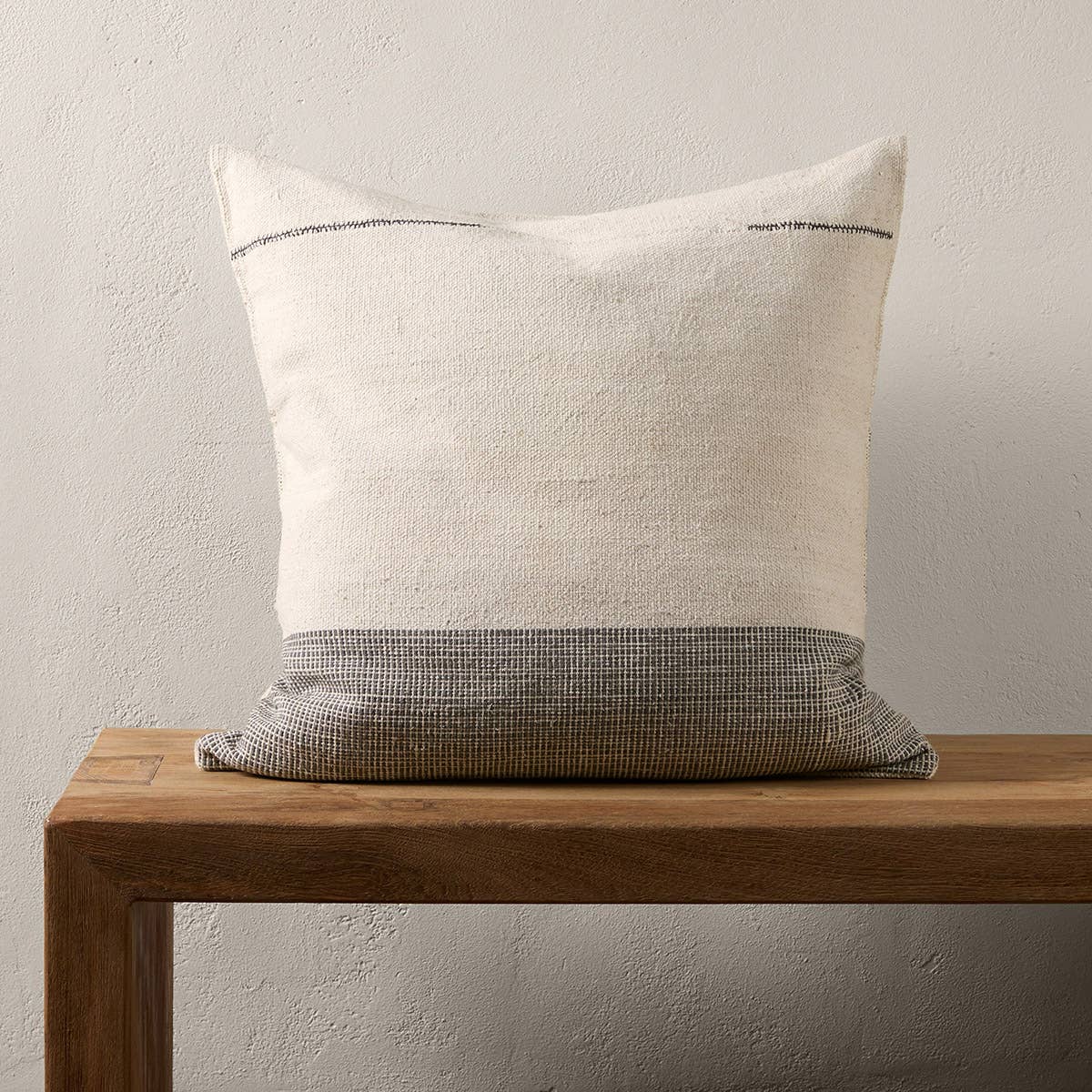 Jaipur Living Margosa Pillow - Tan/Ivory (MGP15)
