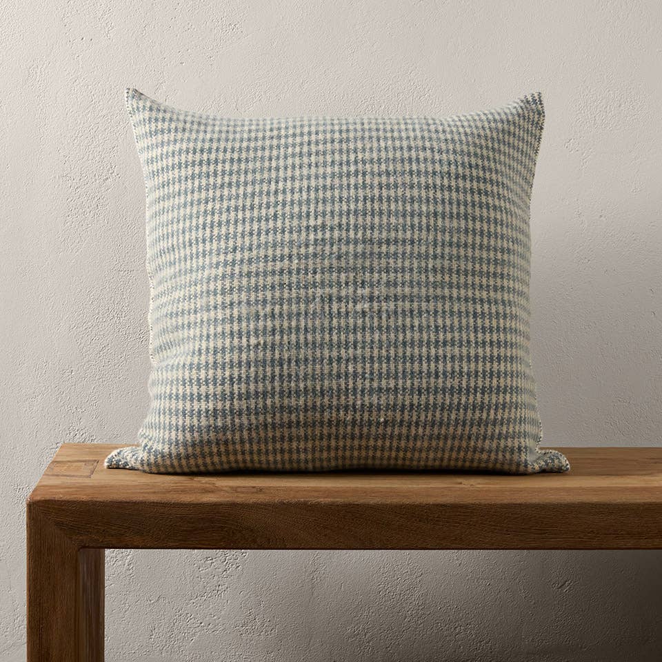 Jaipur Living Margosa Pillow - Tan/Green (MGP16)