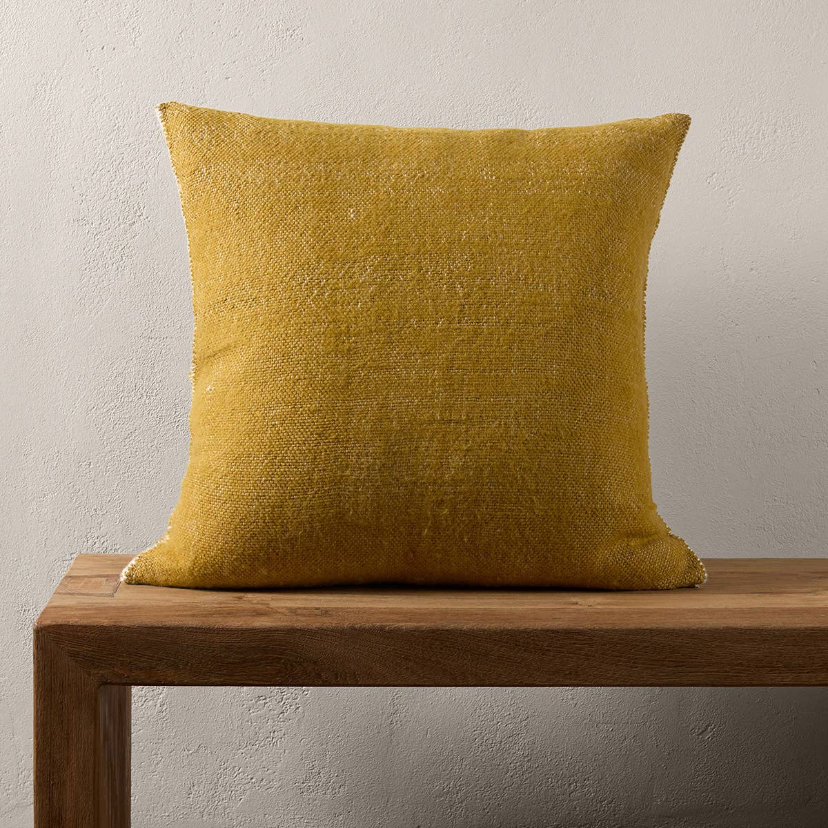 Jaipur Living Margosa Pillow - Tan/Gold (MGP23)