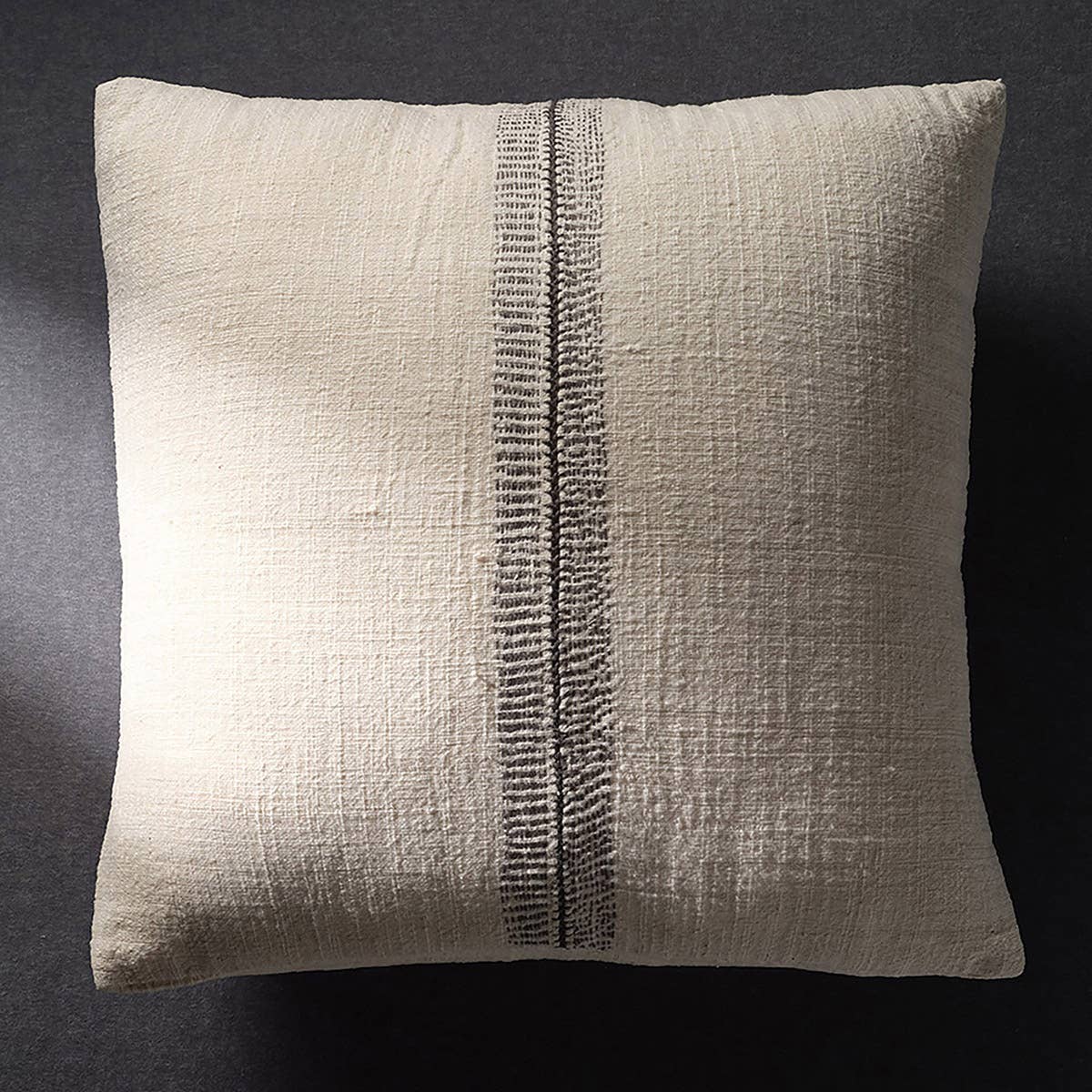 Jaipur Living Margosa Pillow - Tan/Gray (MGP26)