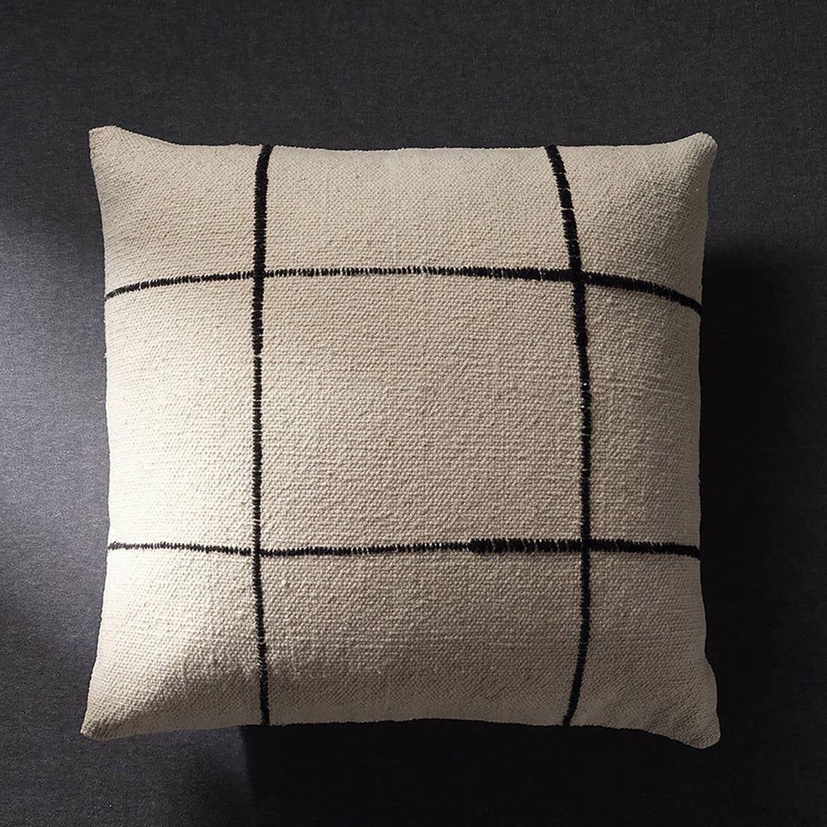 Jaipur Living Margosa Pillow - Tan/Ivory (MGP30)