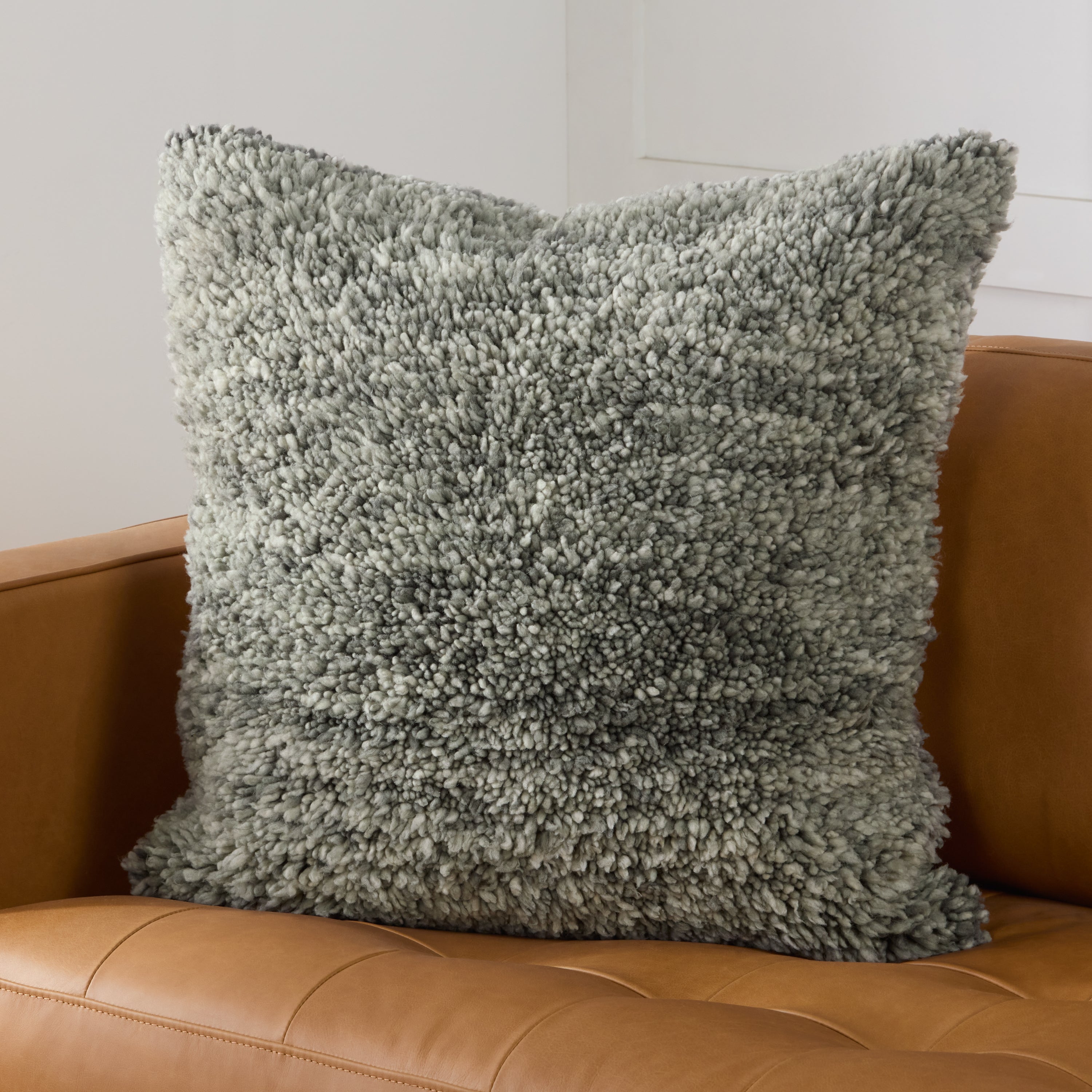 Jaipur Living Faustine Pillow - Gray (MNT03)