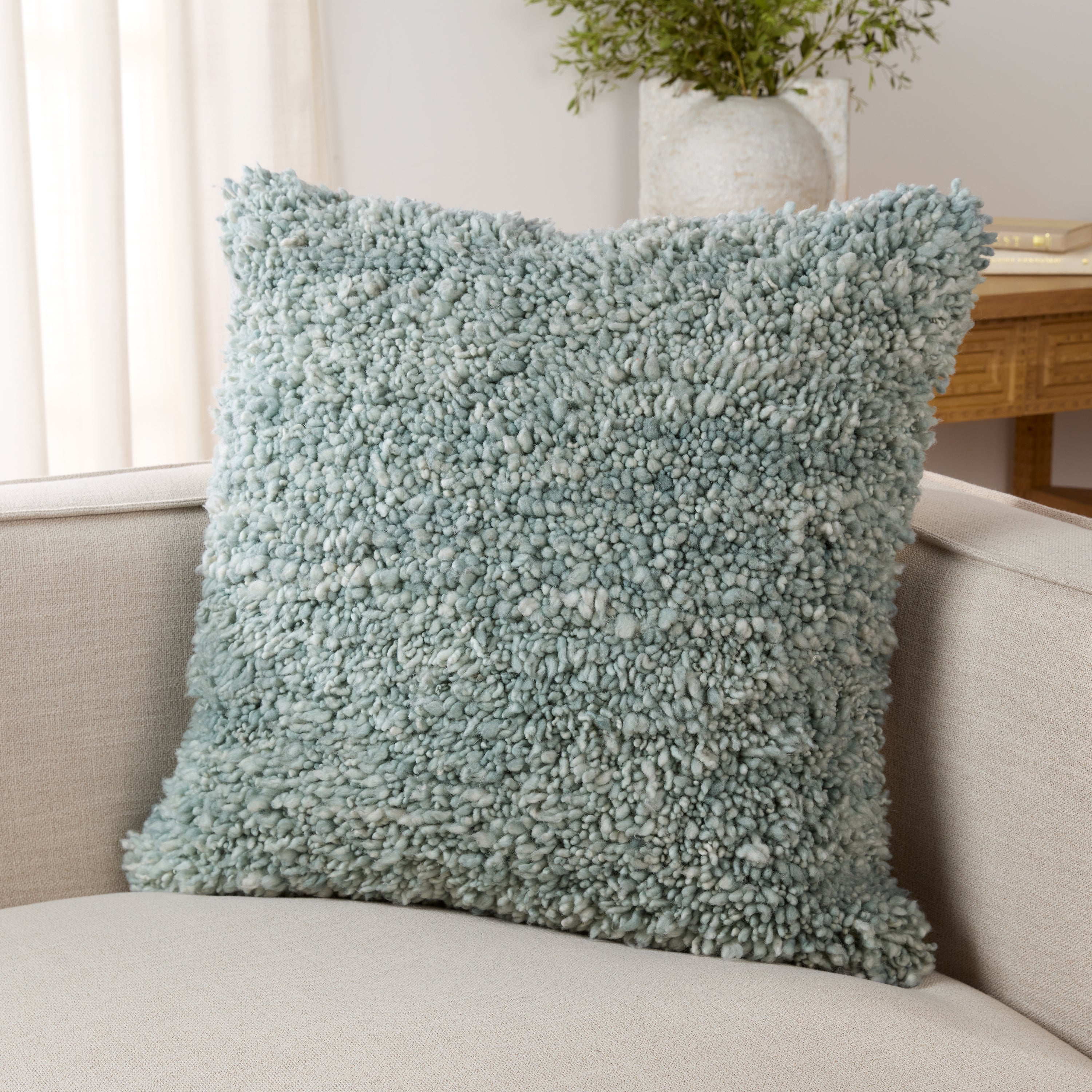 Jaipur Living Faustine Pillow - Gray (MNT03)