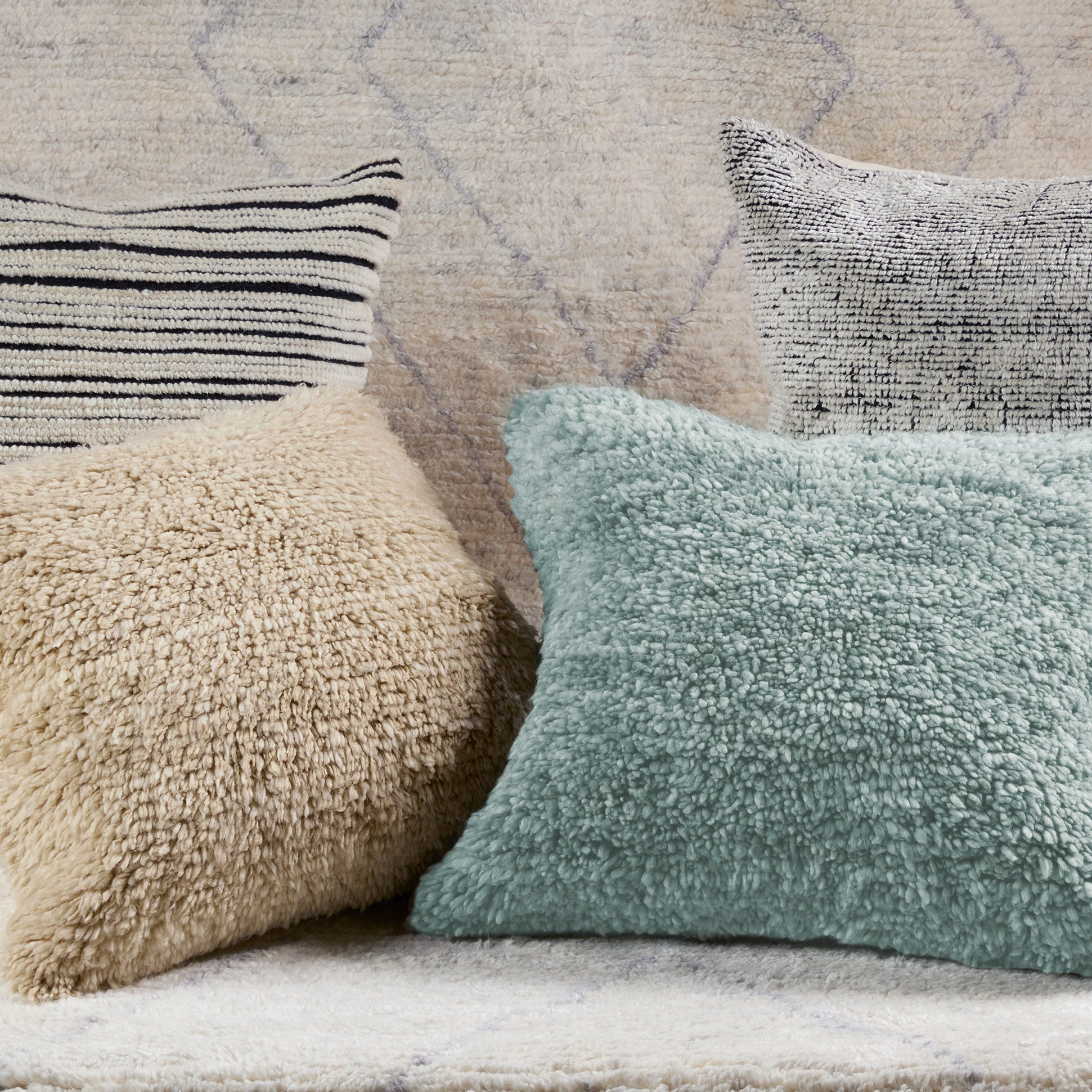 Jaipur Living Jardine Pillow - Cream (MNT04)