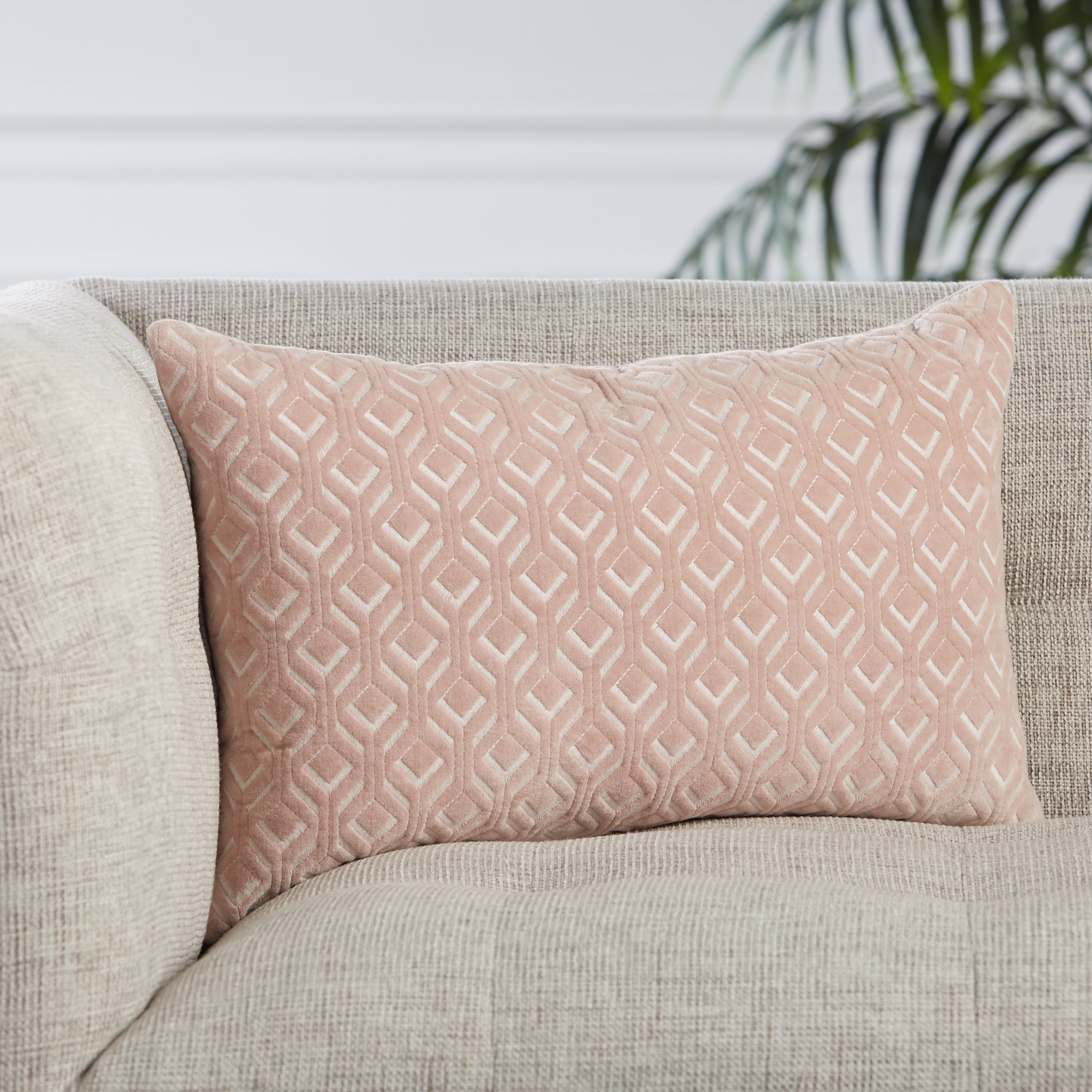 Jaipur Living Colinet Pillow - Blush/Silver (NOU08)