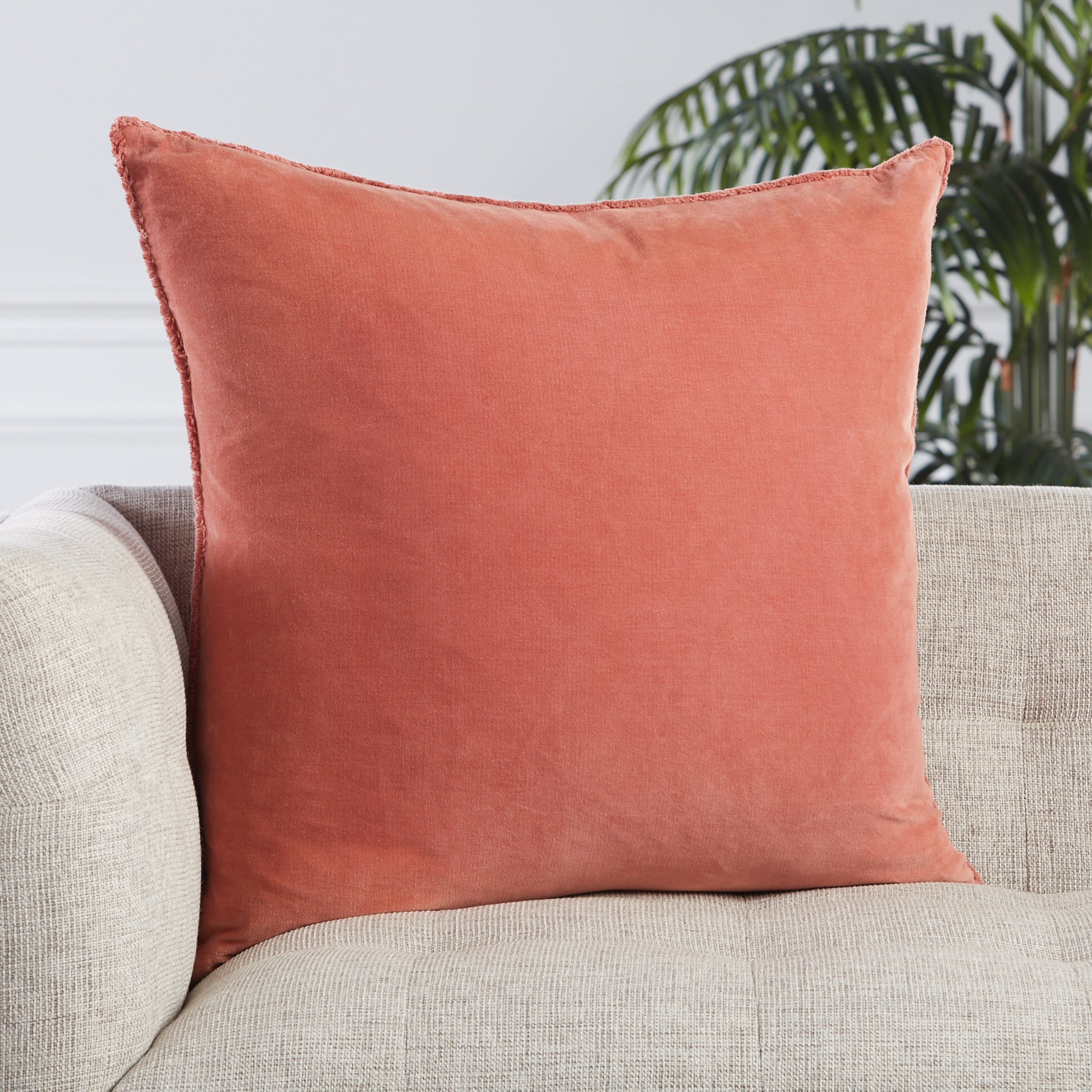 Jaipur Living Sunbury Pillow - Pink (NOU19)