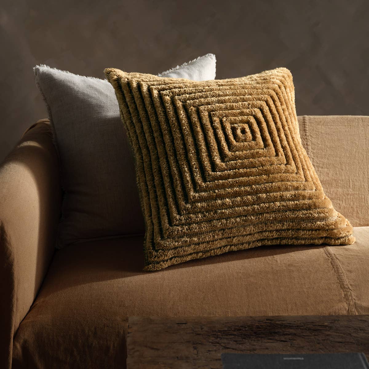Jaipur Living Othman Pillow (OTH05)