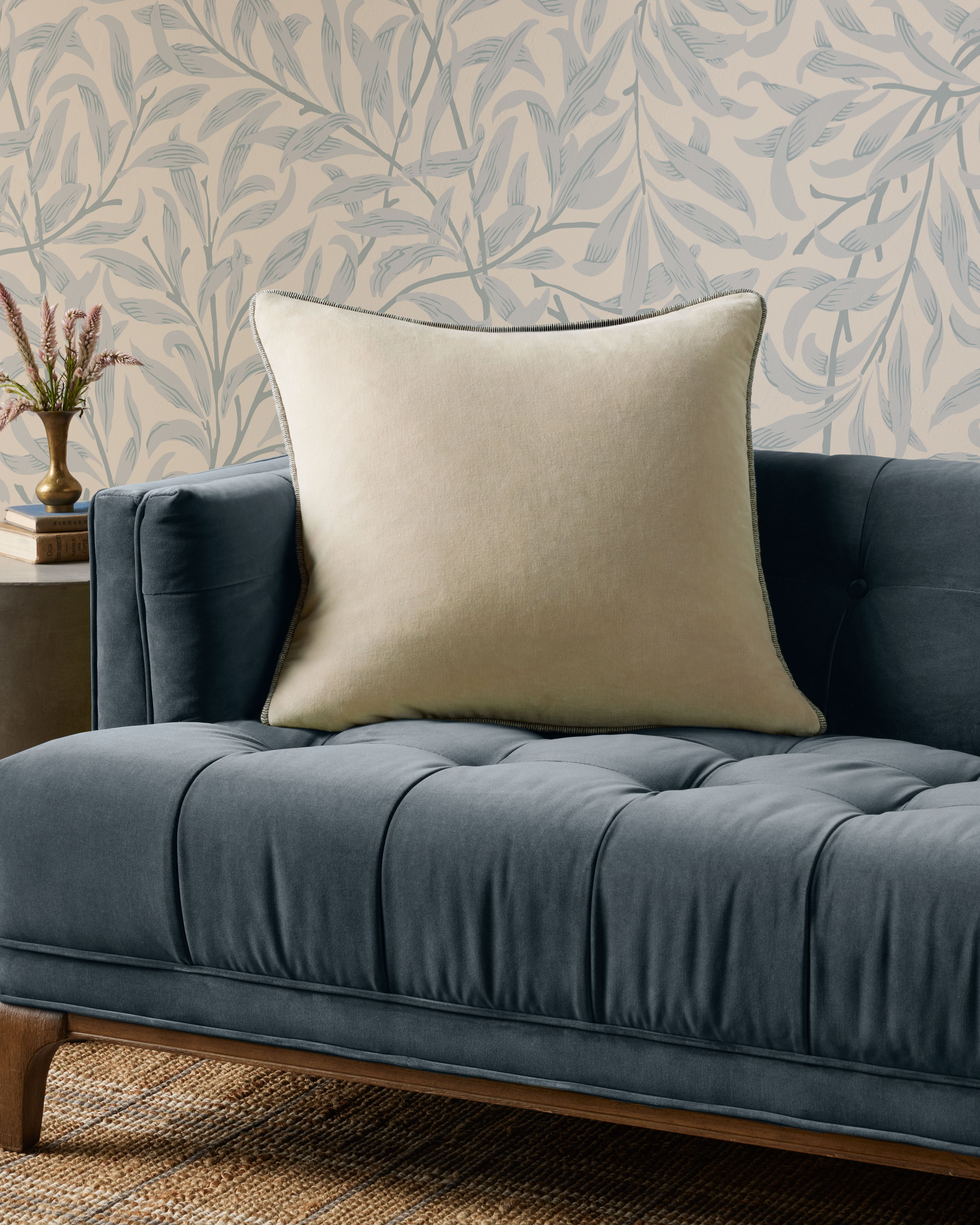Chris Loves Julia x Loloi Liza Pillow - Ivory (PCJ0020)
