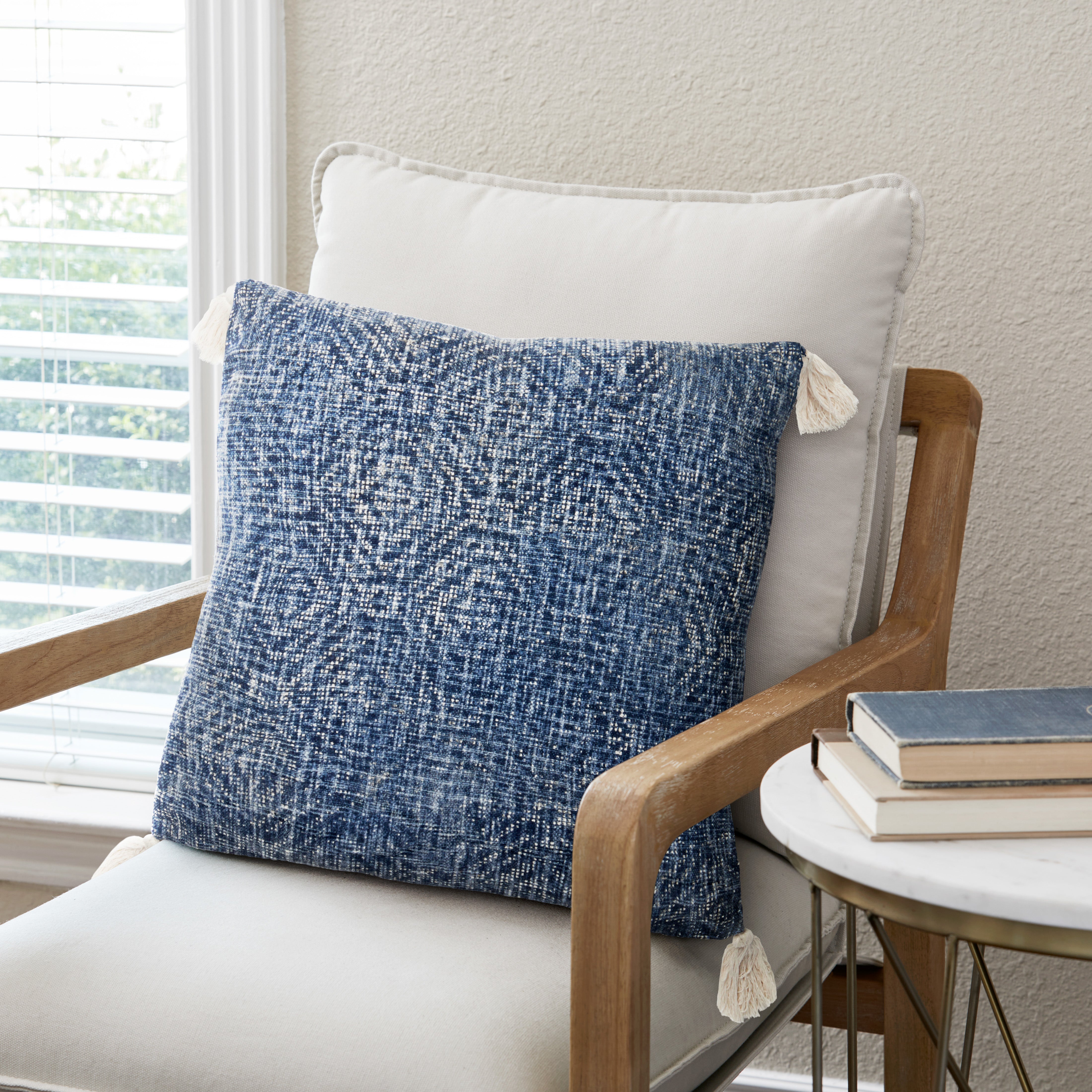 Loloi Pillow - Blue (P0621)