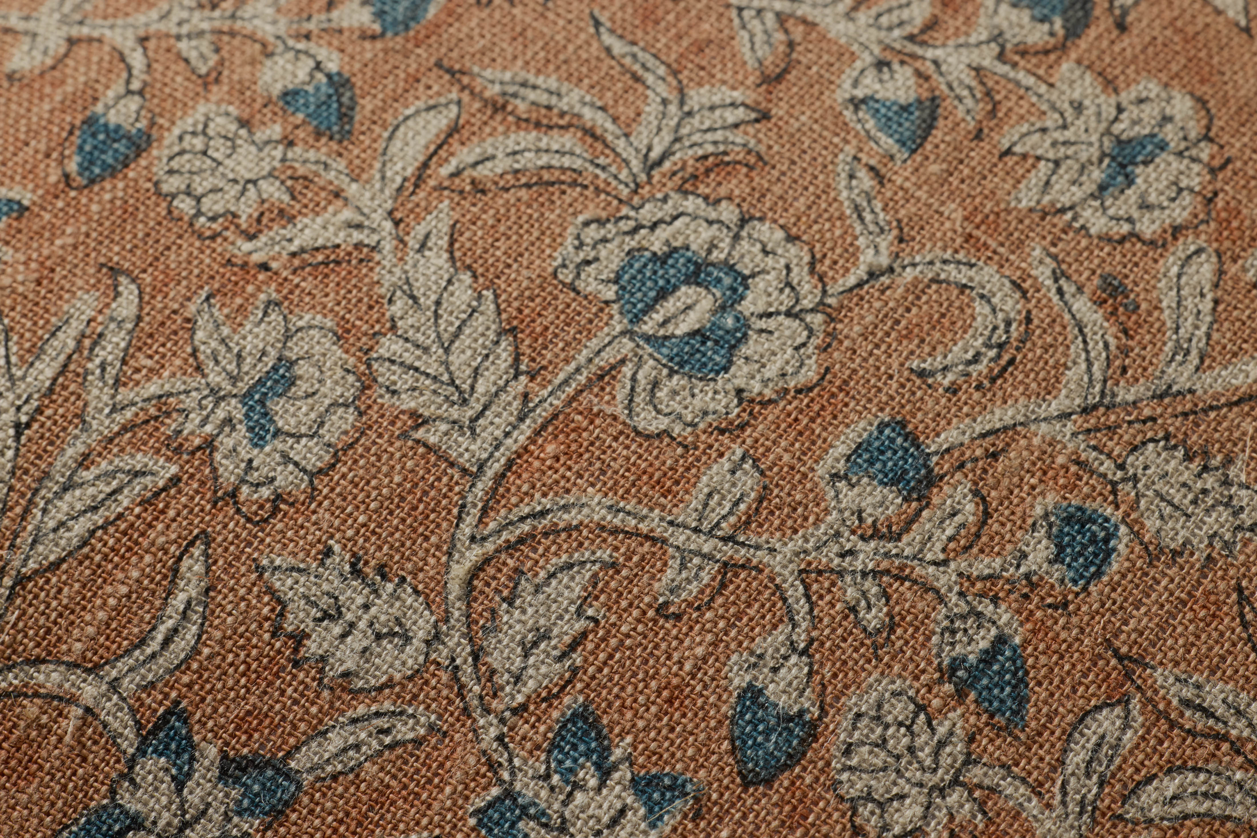 Loloi Pillow - Peach / Multi (PLL0164)