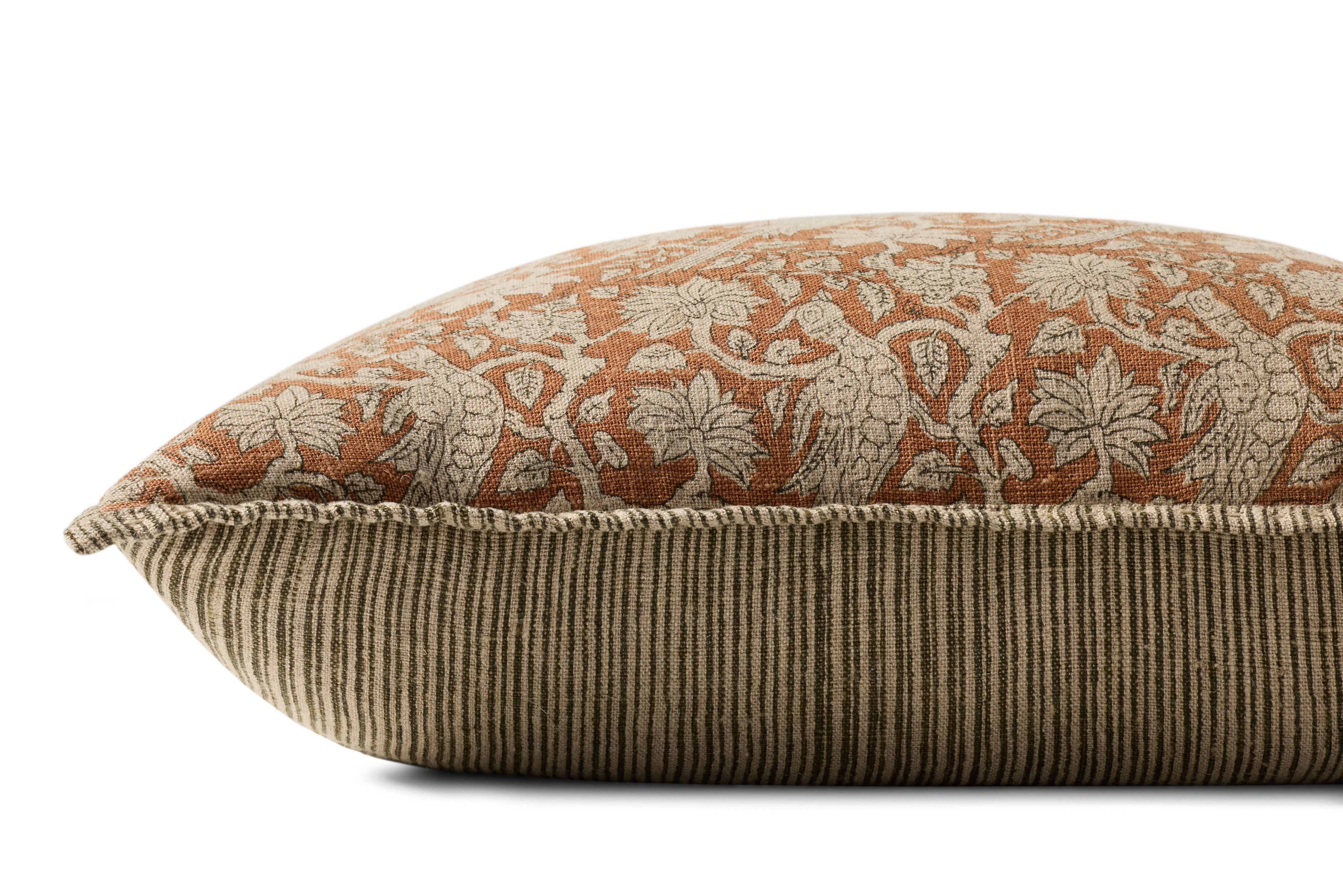 Loloi Pillow - Rust (PLL0166)