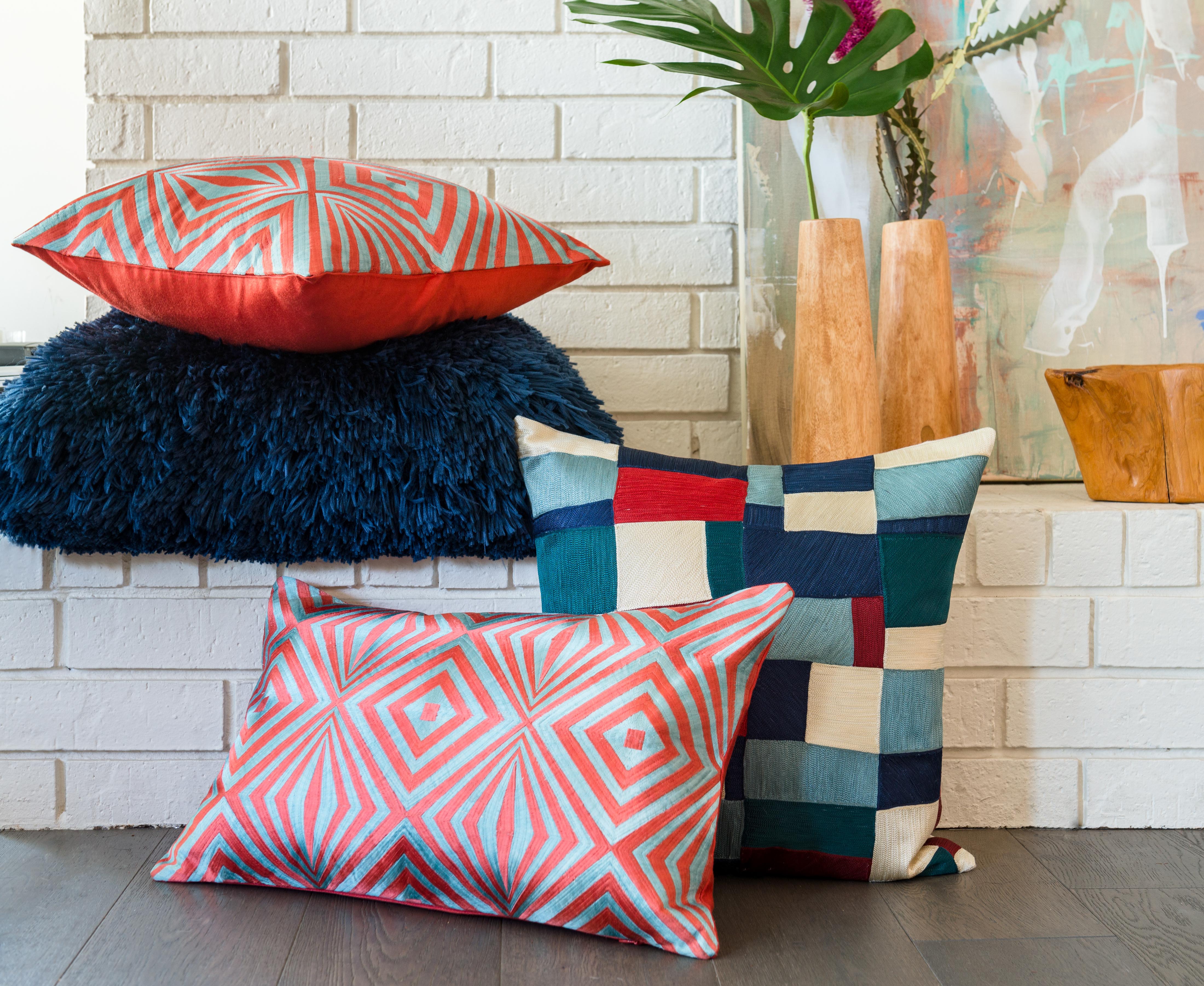 Loloi Pillow - Navy (P0045)