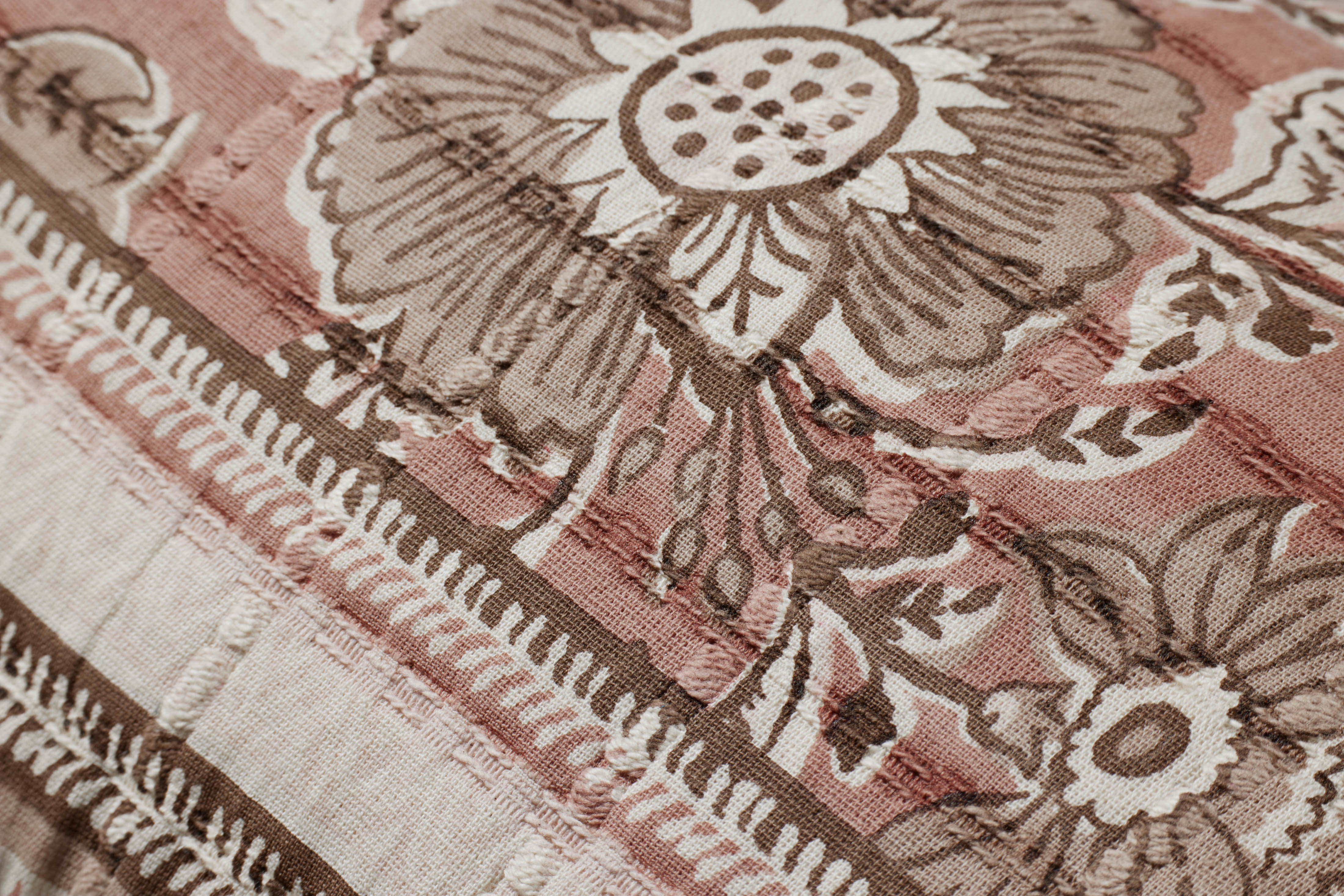 Loloi Pillow - Rose / Ivory (PLL0112)