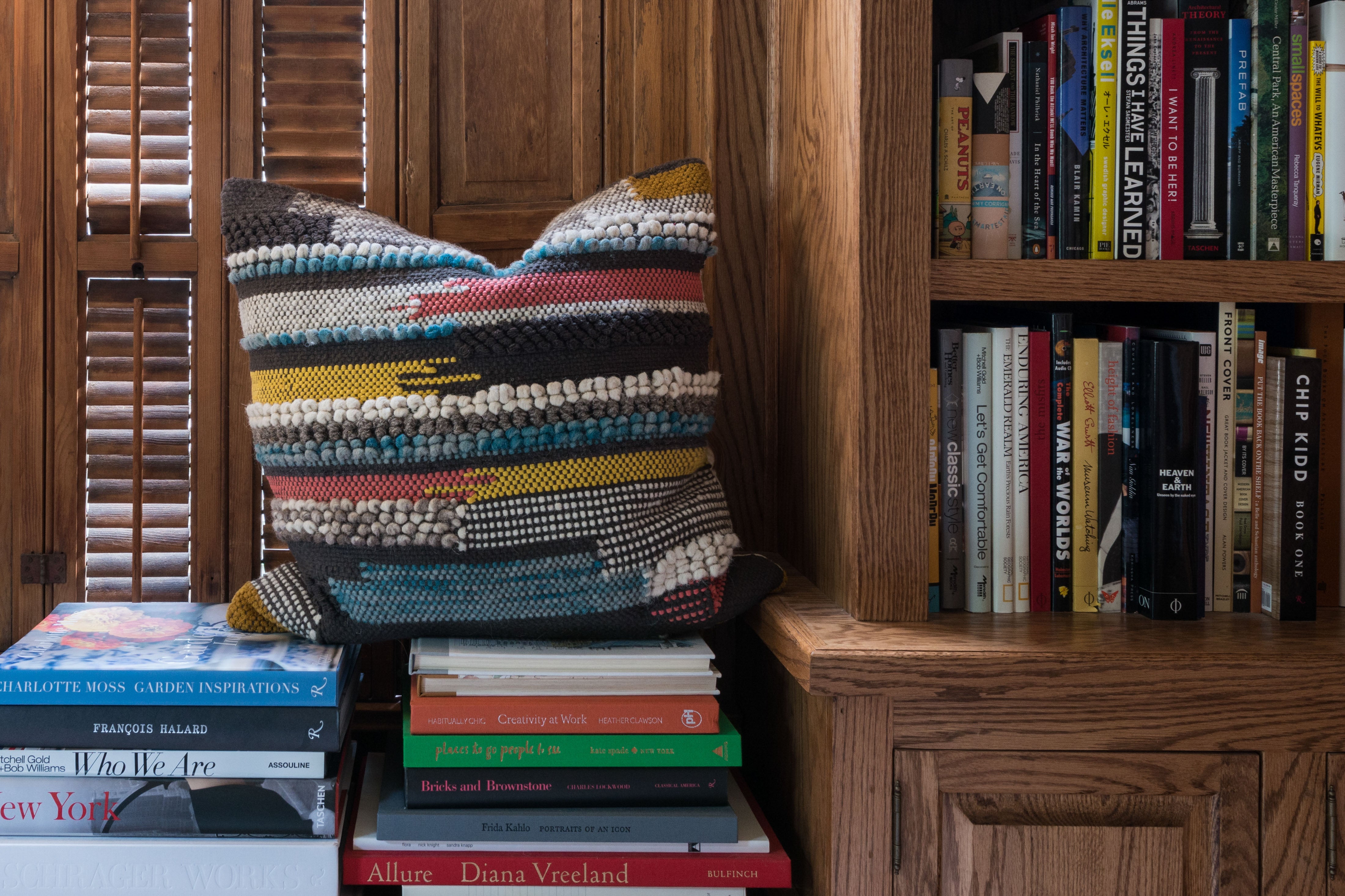 Loloi Pillow - Multi (P0094)