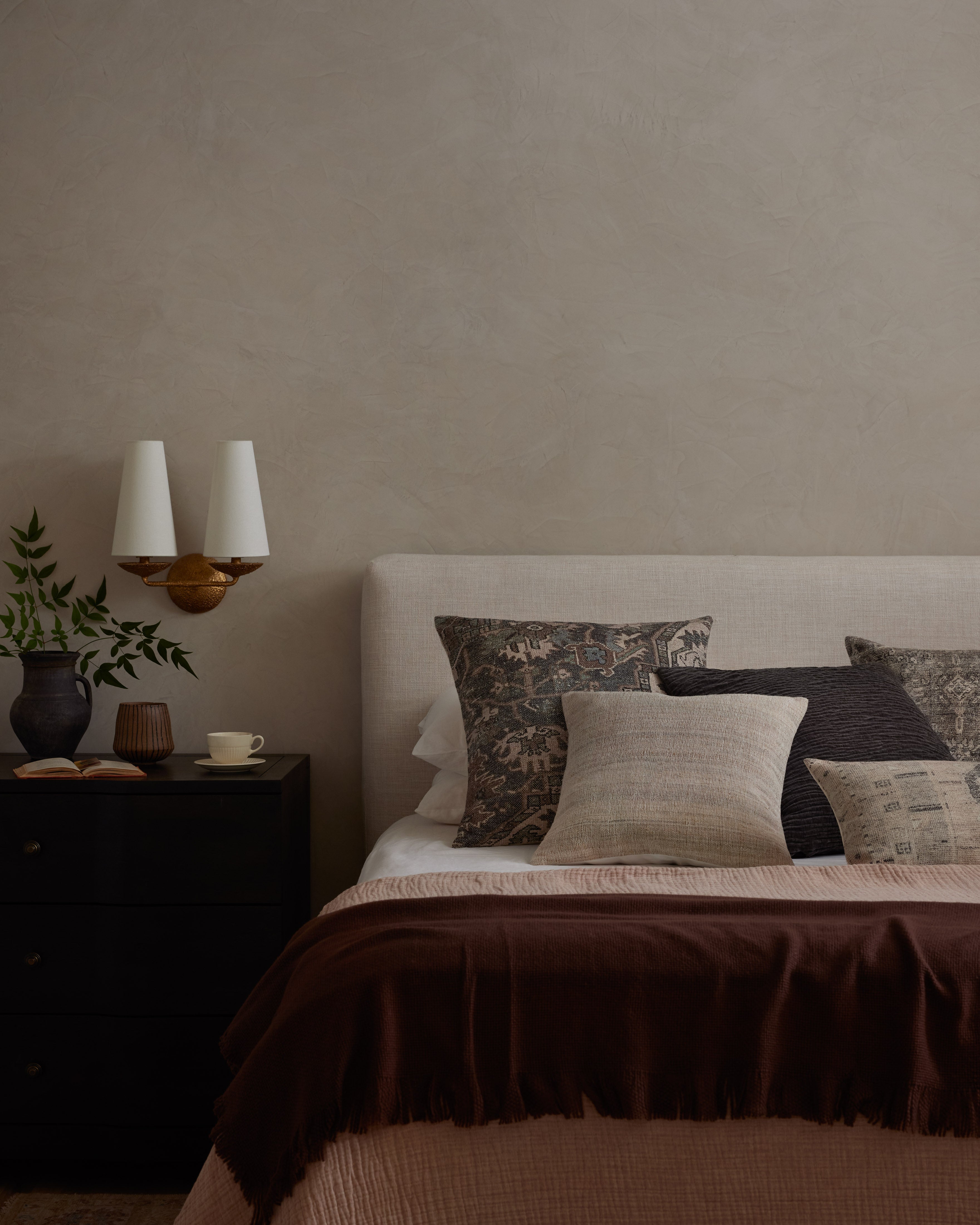 Loloi Pillow - Charcoal (PLL0097)