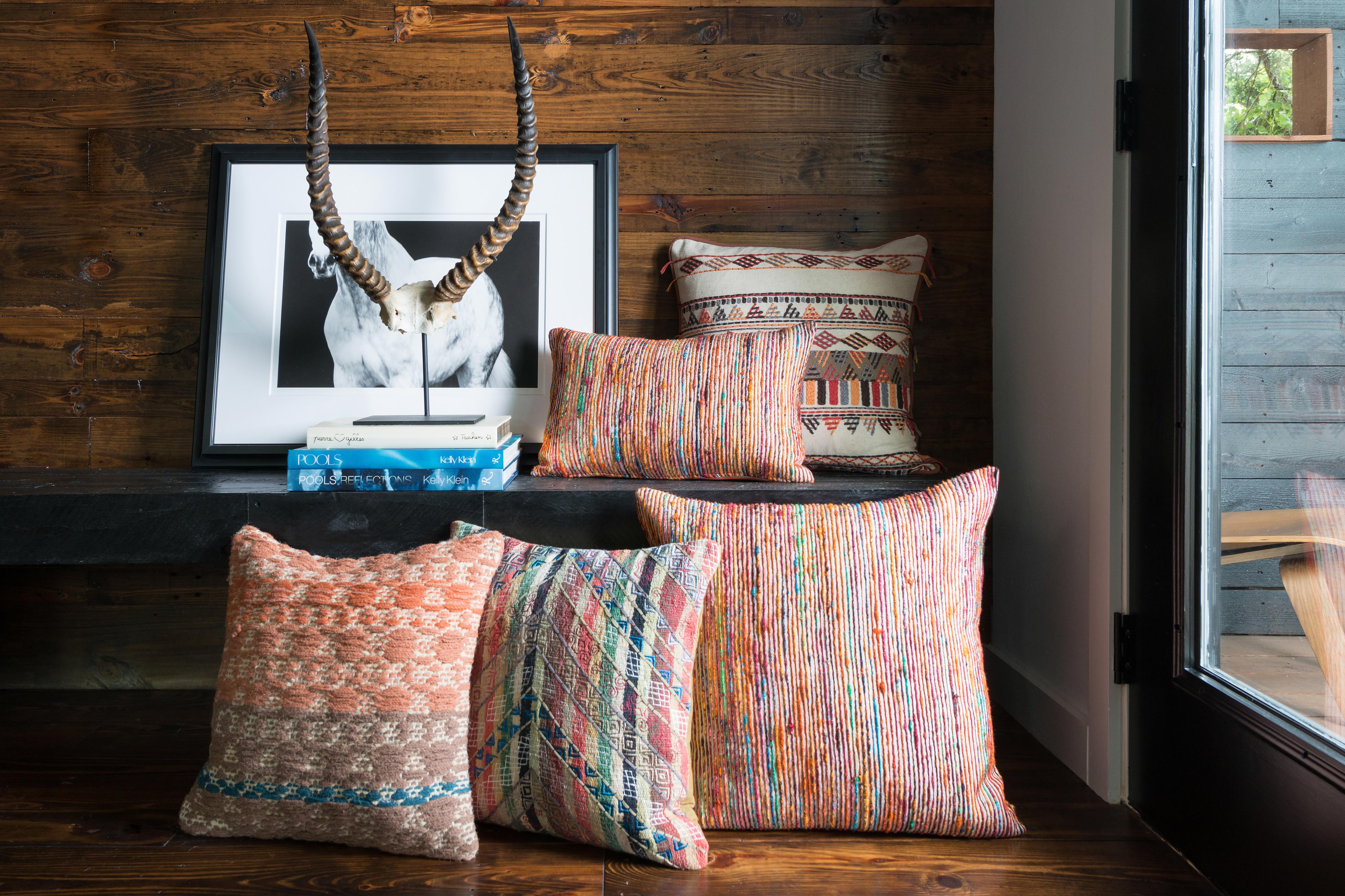Loloi Pillow - Rust / Multi (P0242)