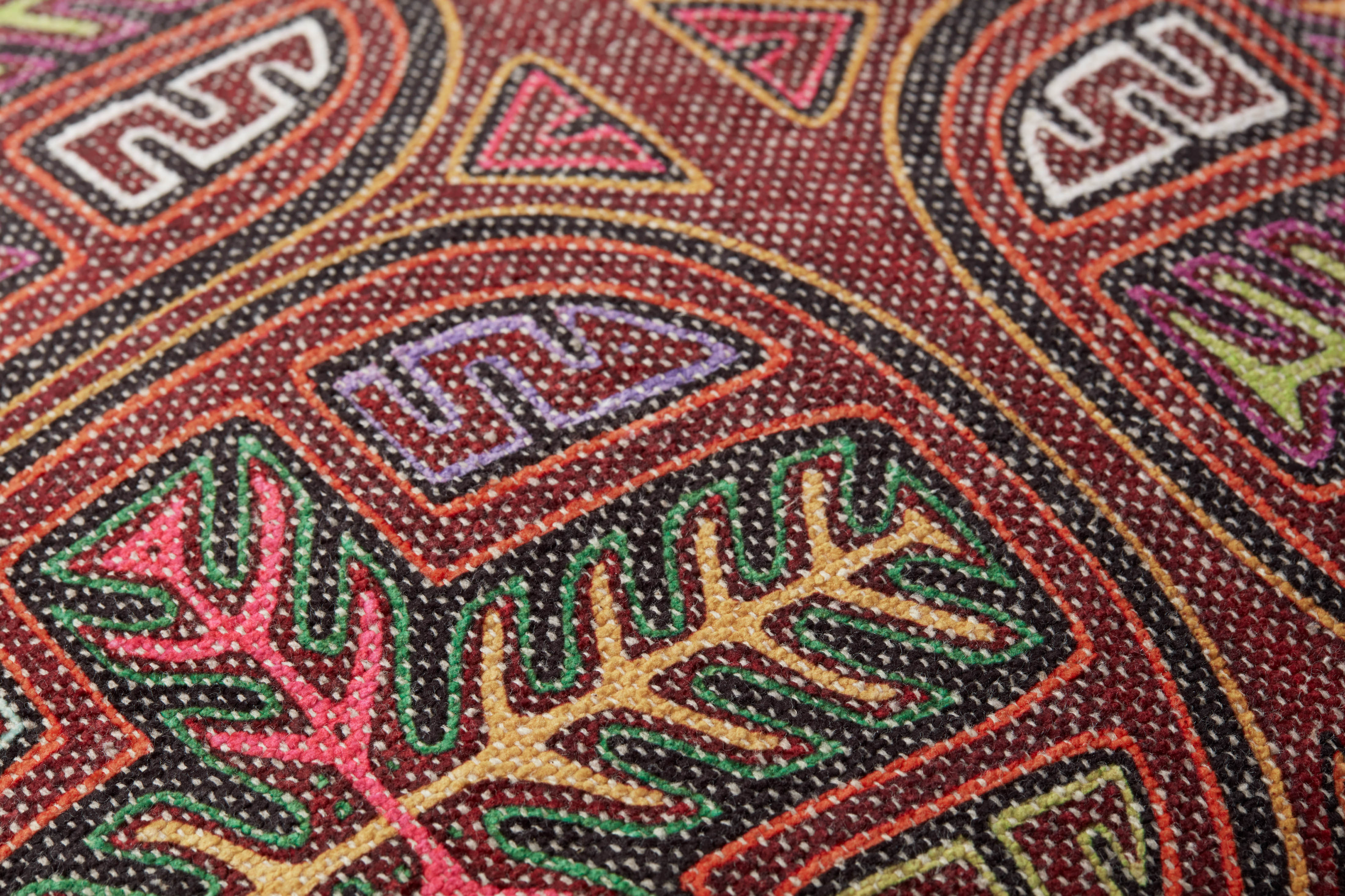 Loloi Pillow - Berry / Multi (PLL0106)