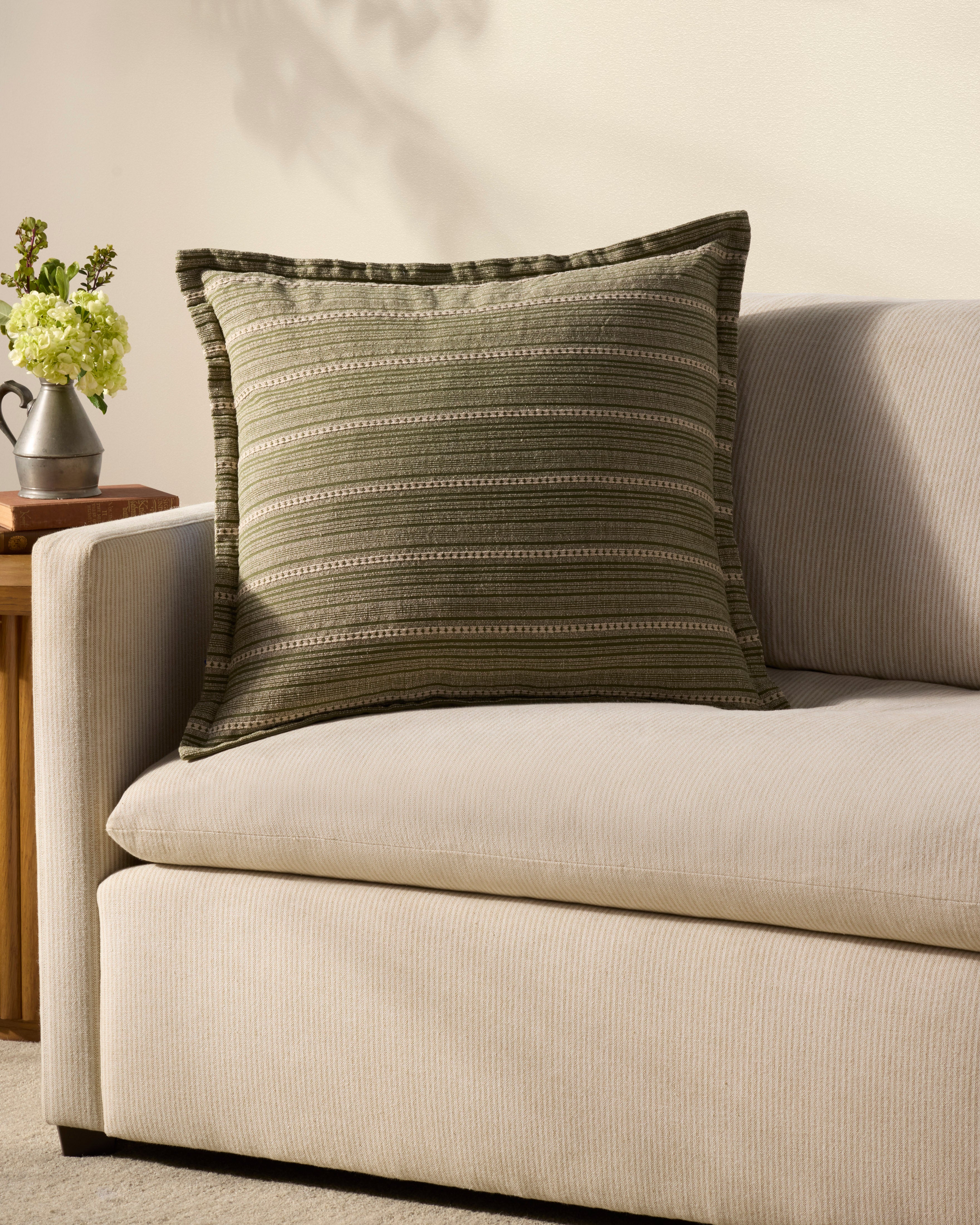 Chris Loves Julia x Loloi Howie Pillow - Green / Natural (PCJ0023)