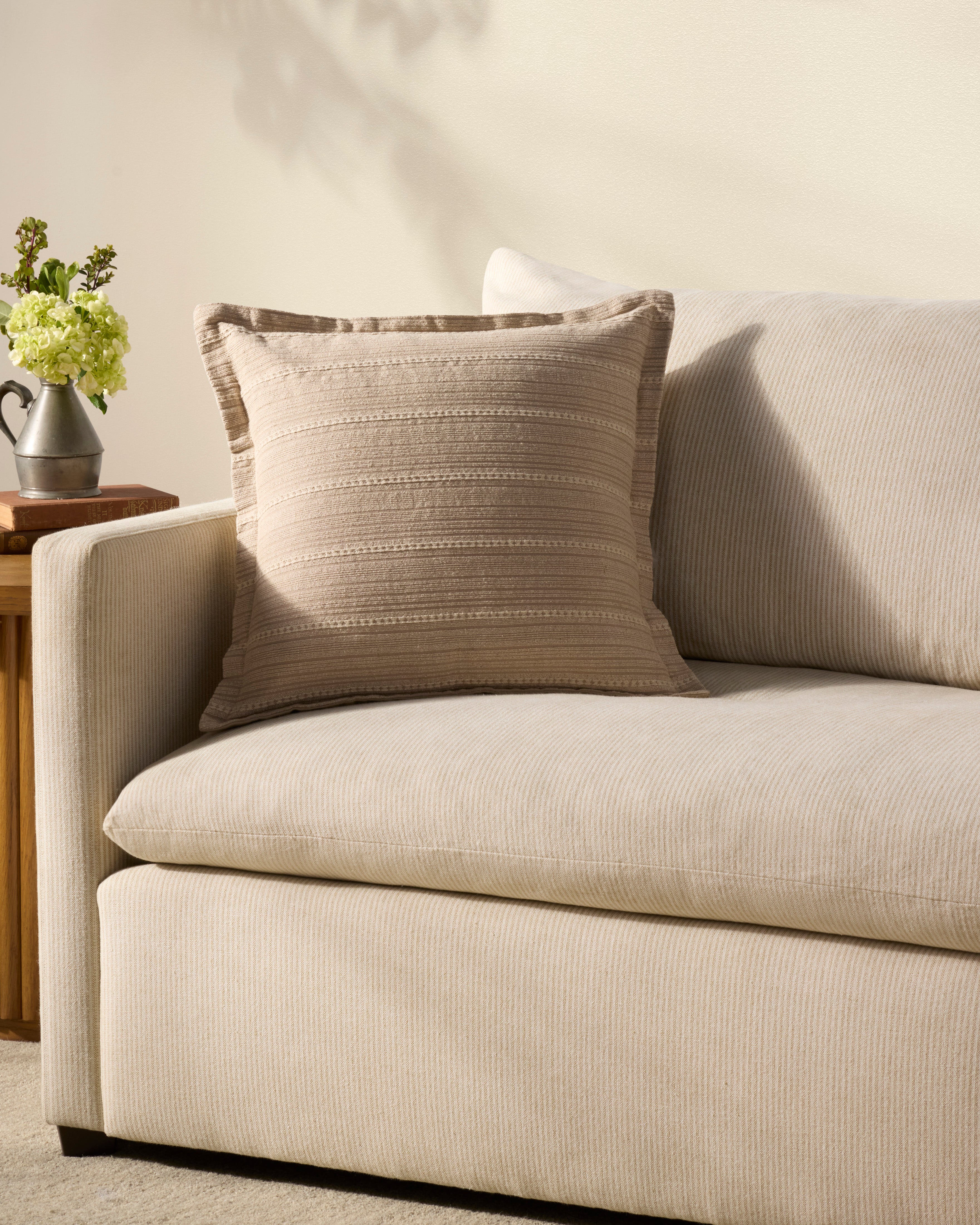 Chris Loves Julia x Loloi Howie Pillow - Natural (PCJ0023)