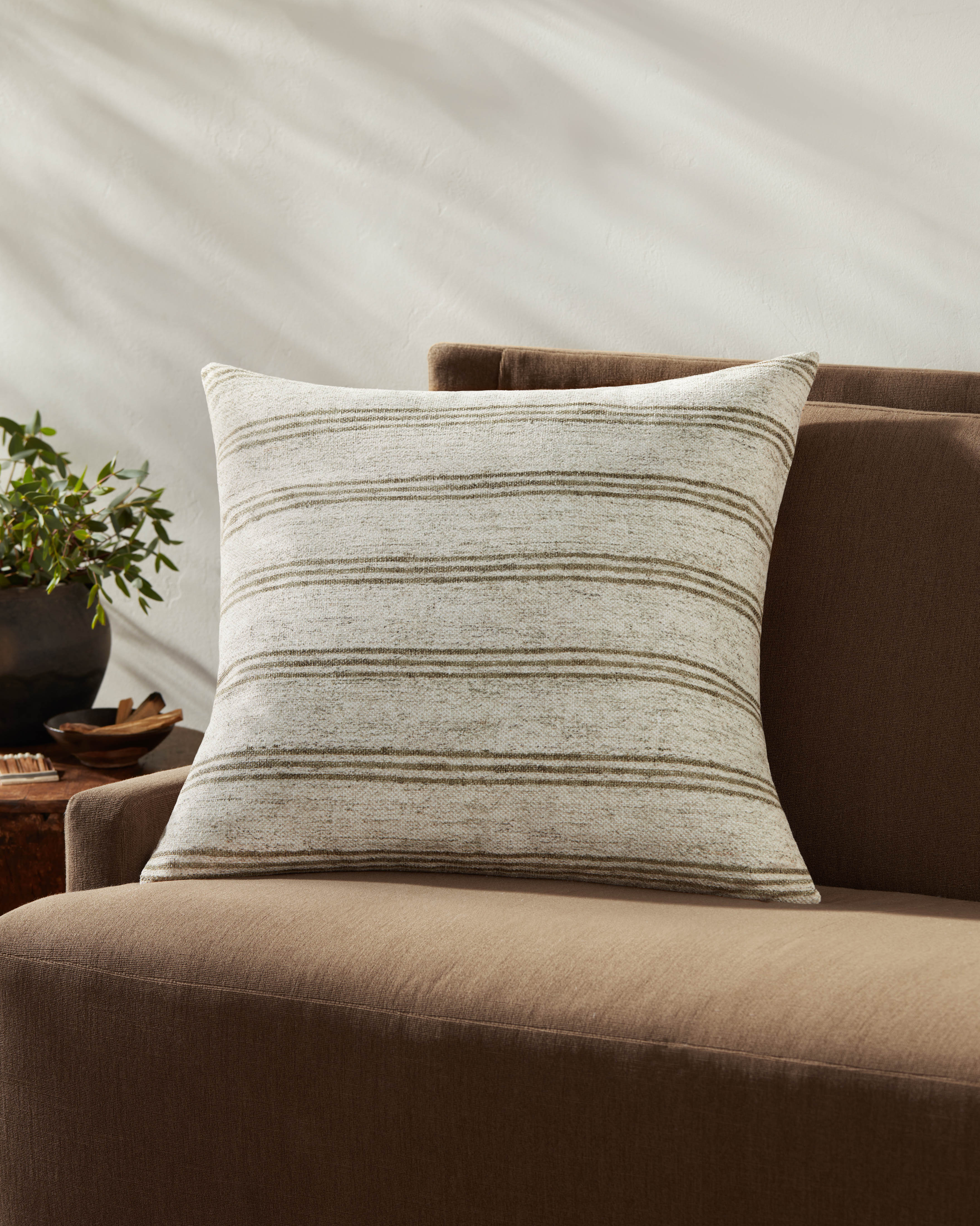 Amber Lewis x Loloi Zephyr Pillow - Ivory / Olive (PAL0040)
