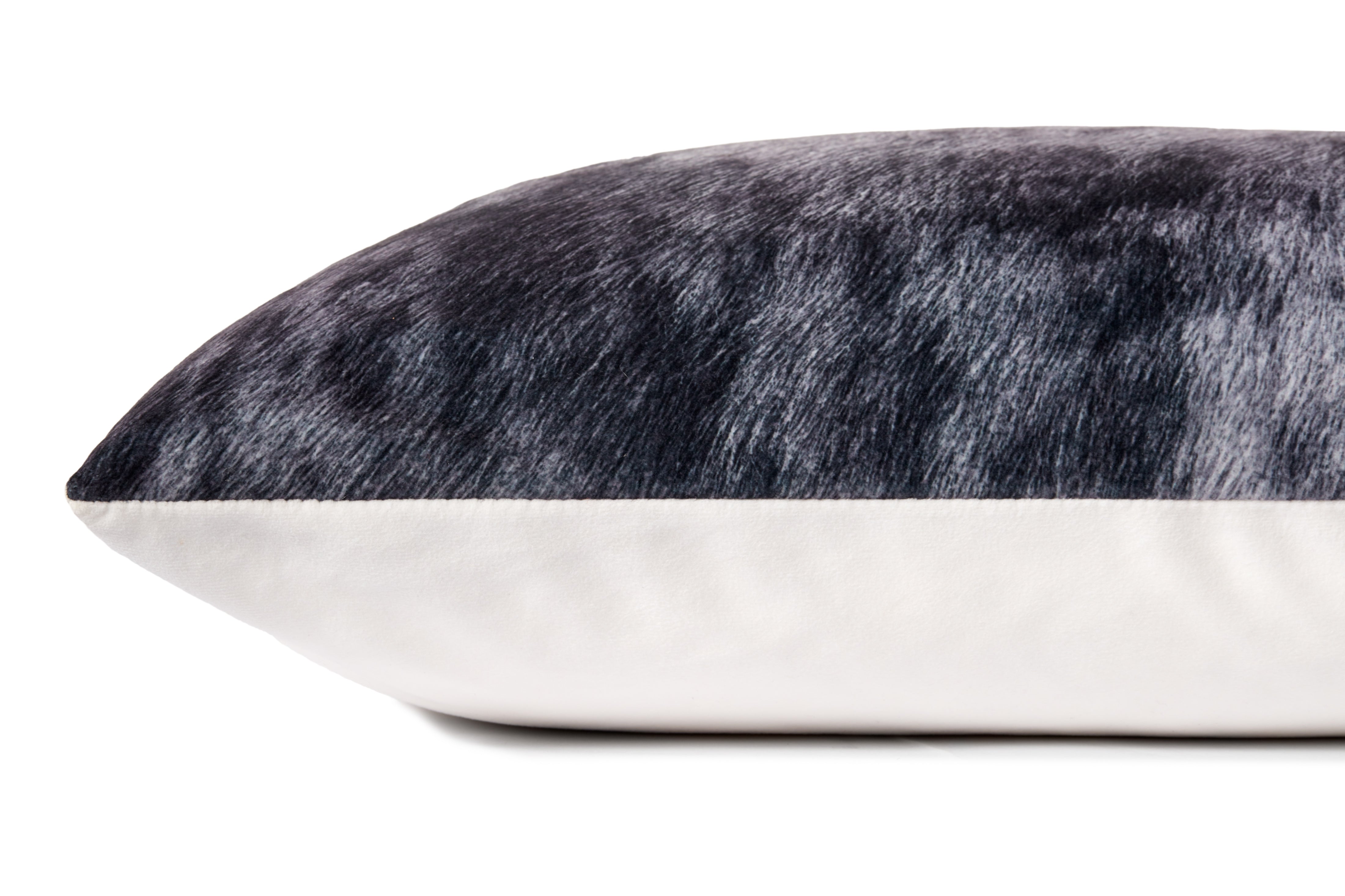 Loloi Pillow - Charcoal (P0979)