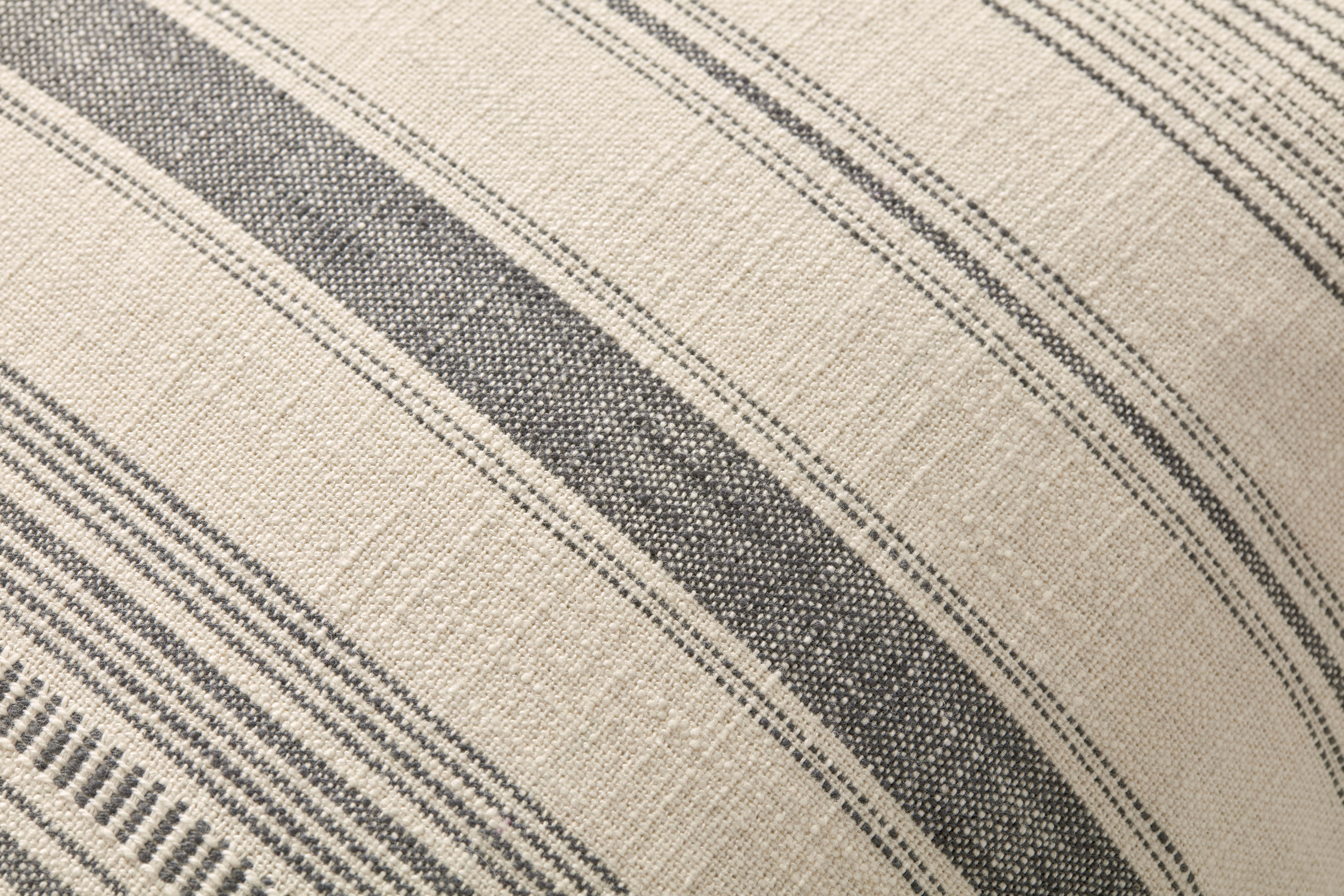 Angela Rose x Loloi Celina Pillow - Ivory / Grey (PAR0015)