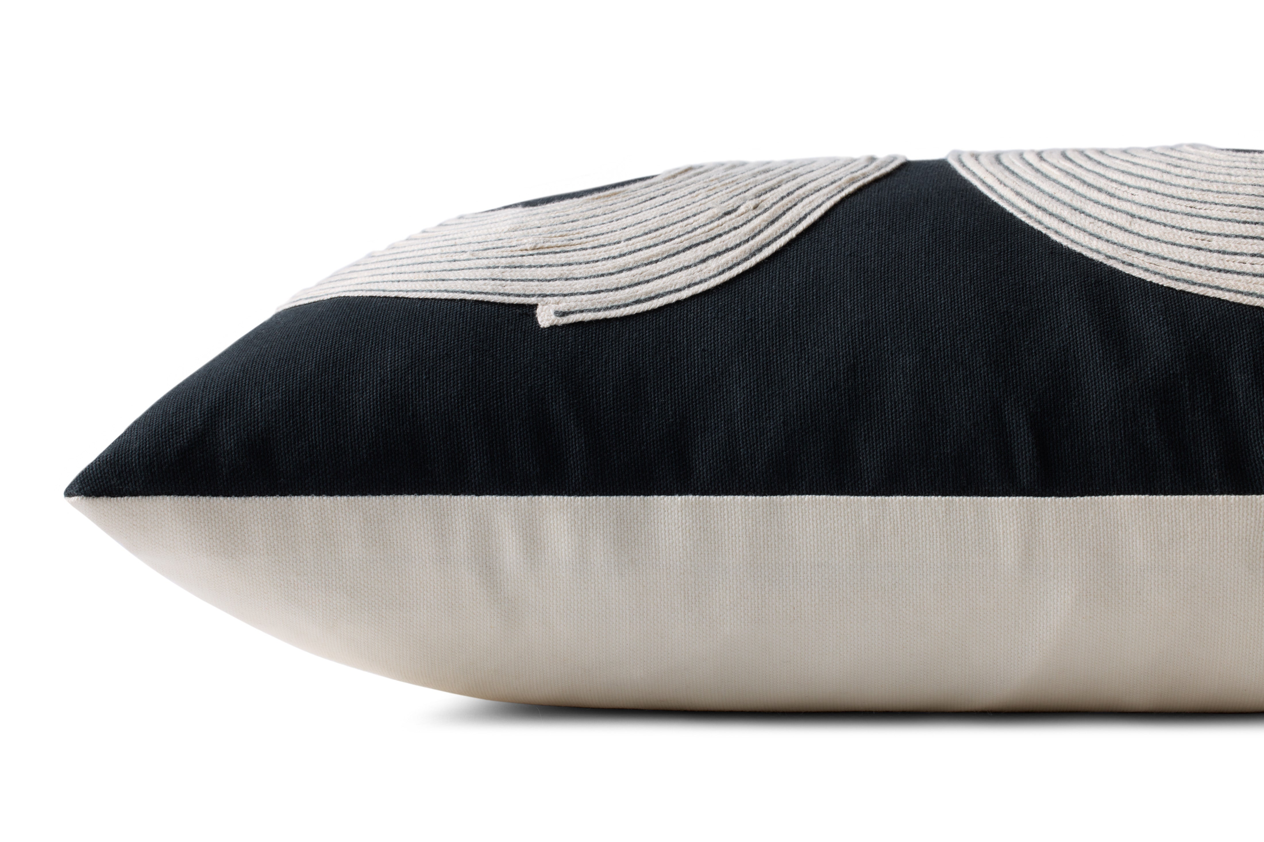 Loloi Pillow - Black / Natural (PLL0035)
