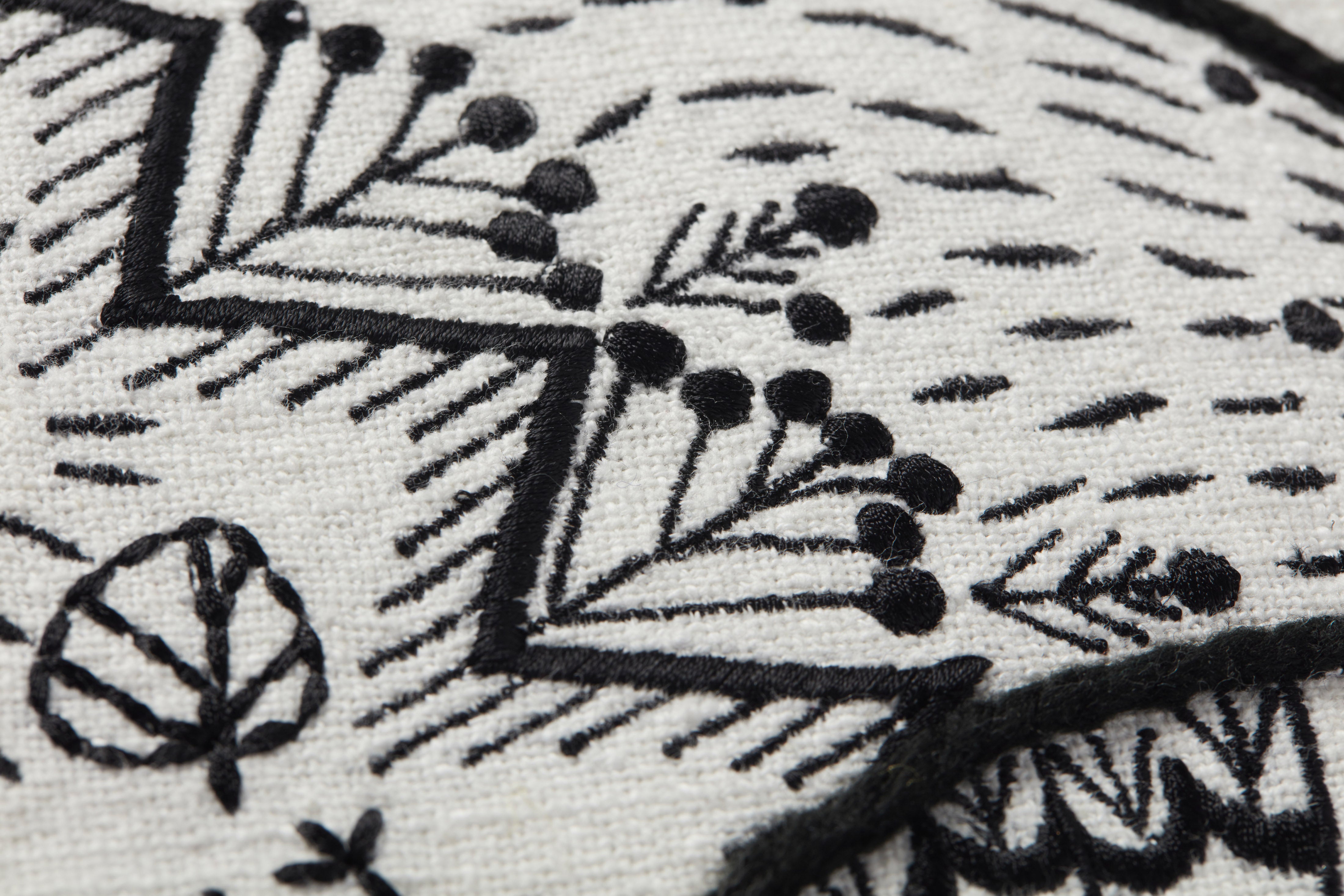 Loloi Pillow - Black / Natural (PLL0030)
