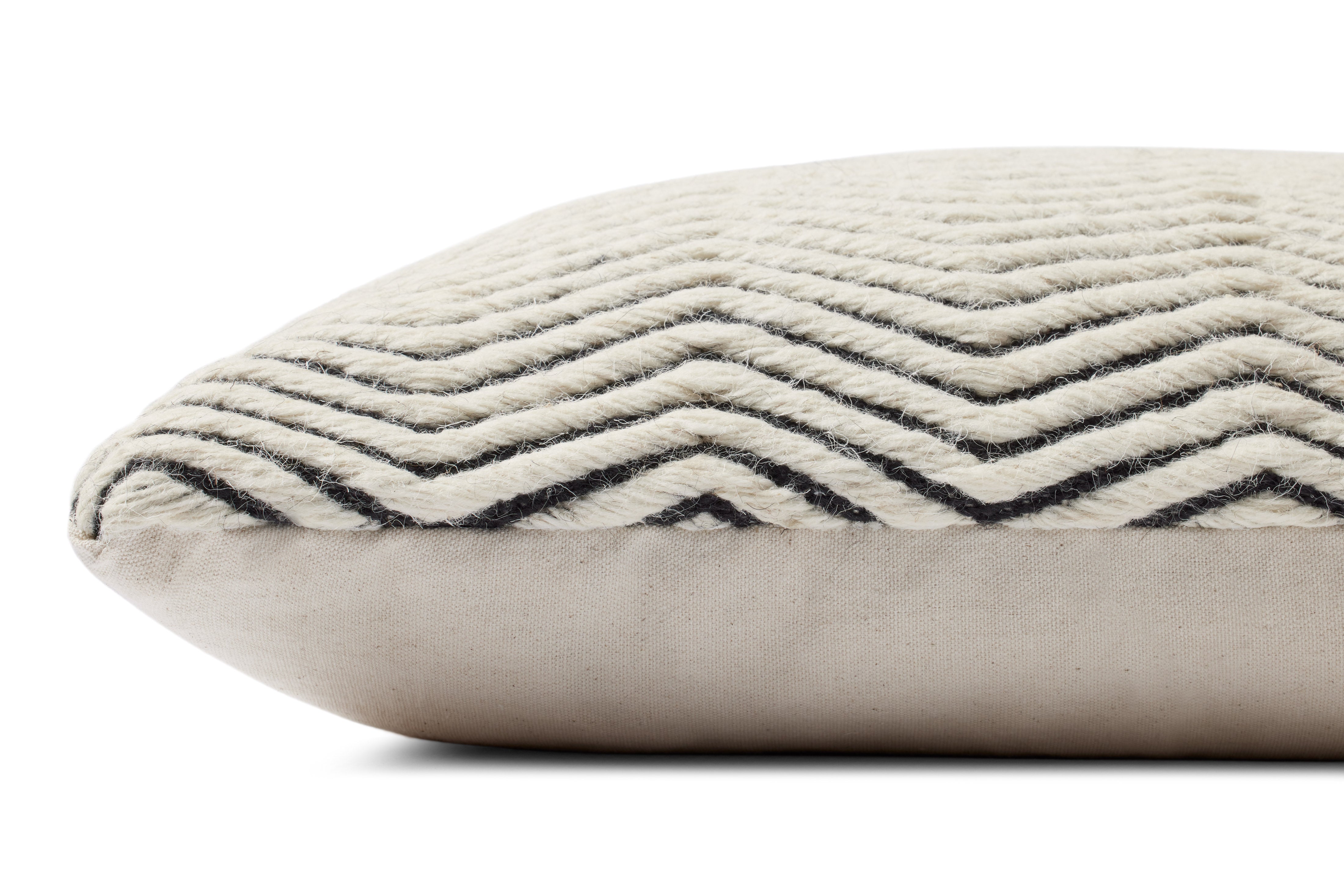 Loloi Pillow - Ivory (PLL0120)