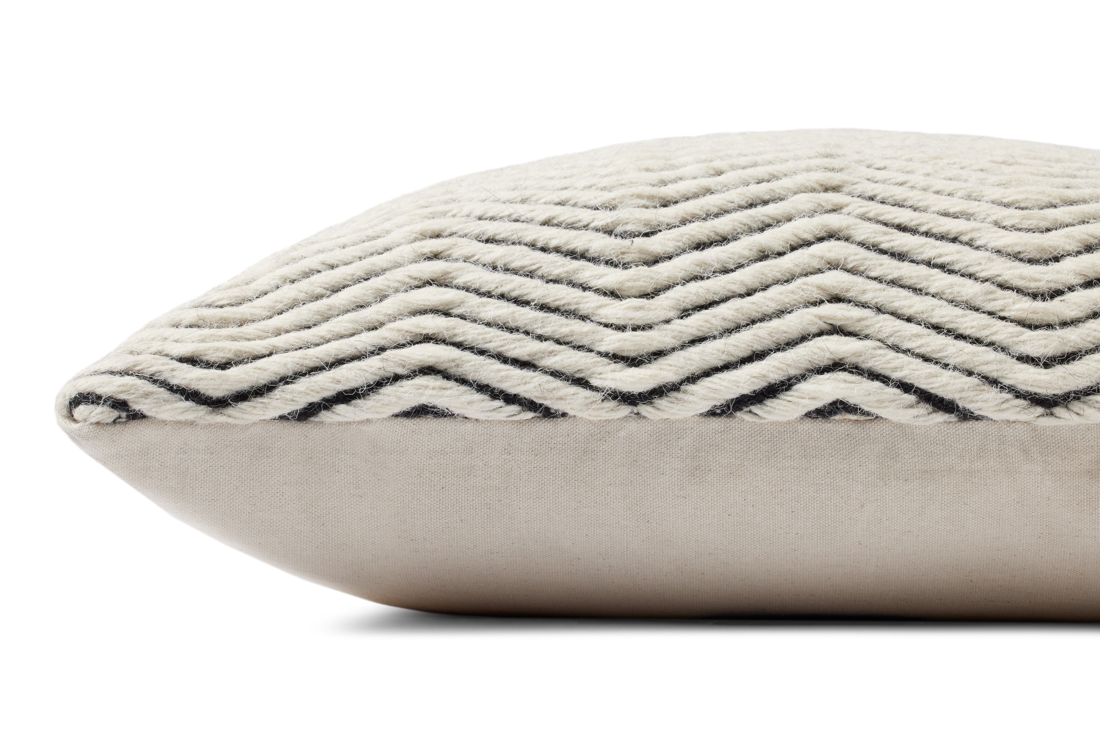 Loloi Pillow - Ivory (PLL0120)