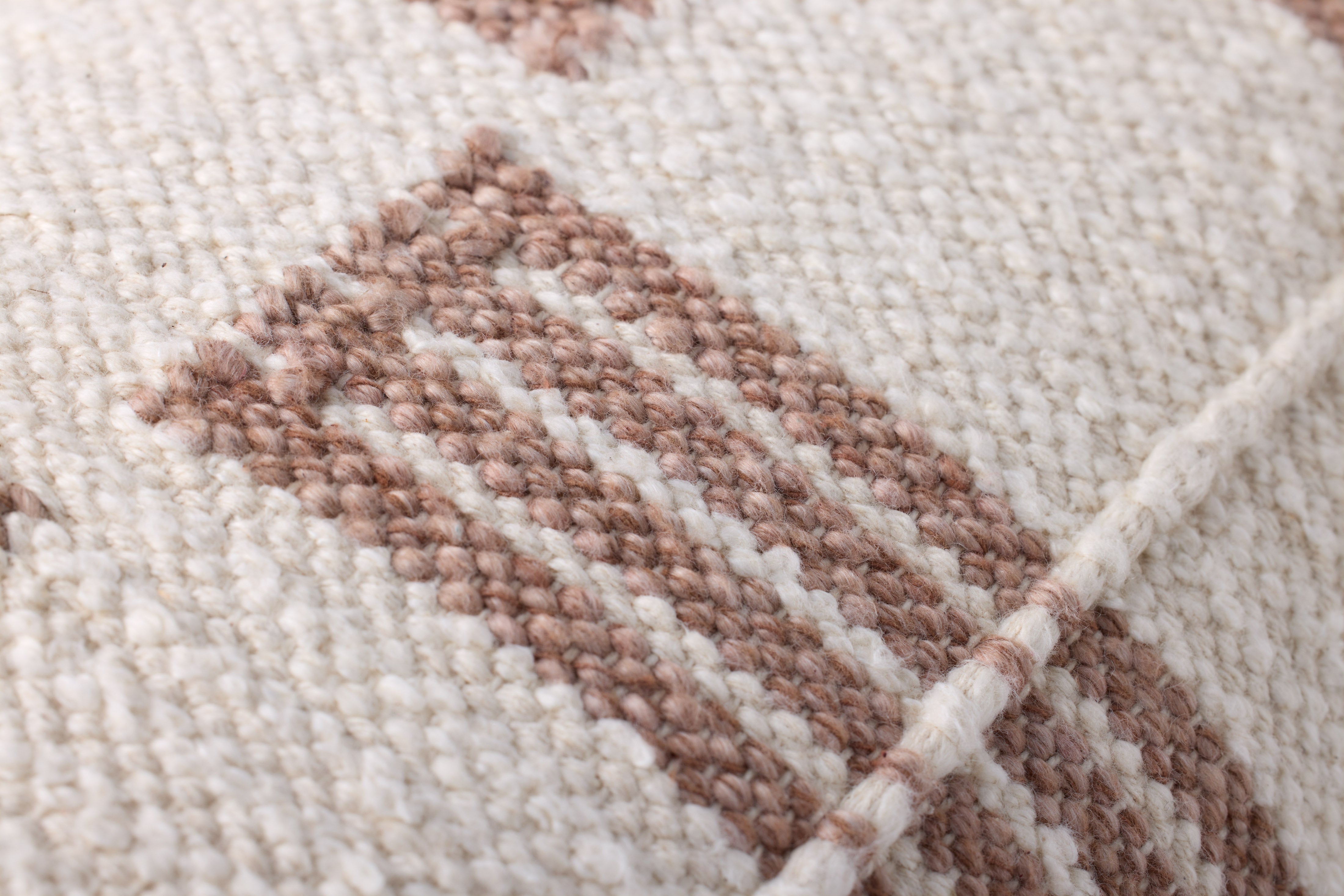 Loloi Pillow - Brown / Ivory (PLL0136)