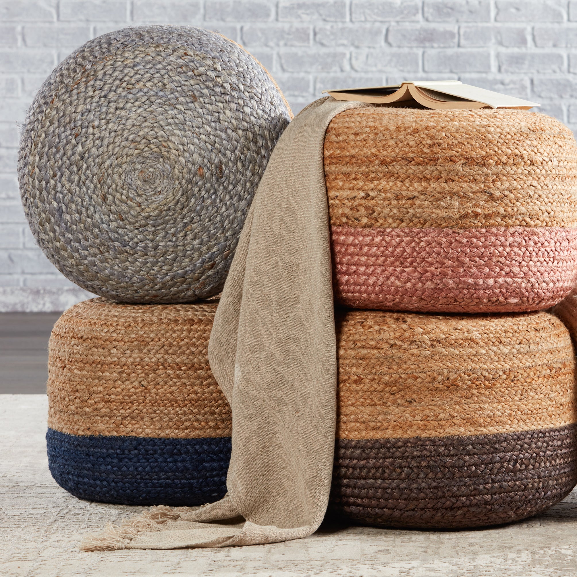 Jaipur Living Oliana Pouf - Blue/Beige (SAA10)