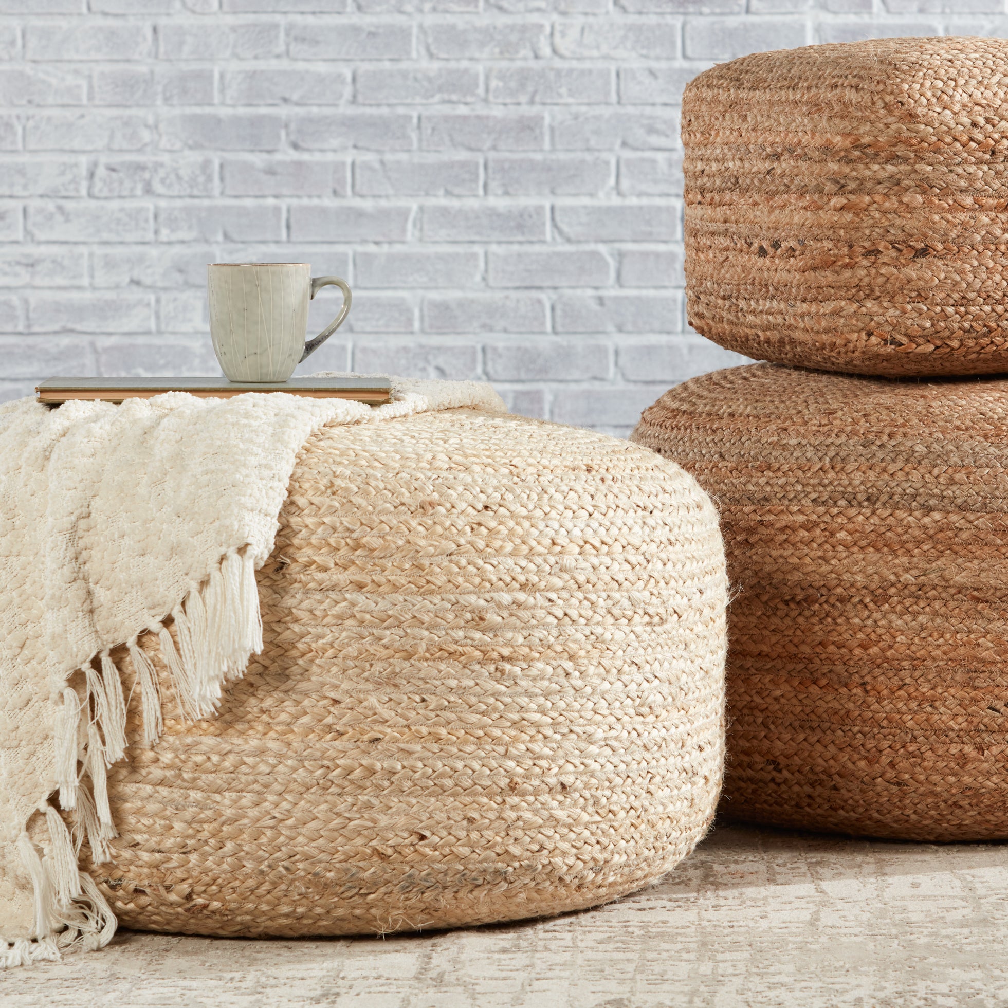 Jaipur Living Mesa Pouf - White (SAA15)