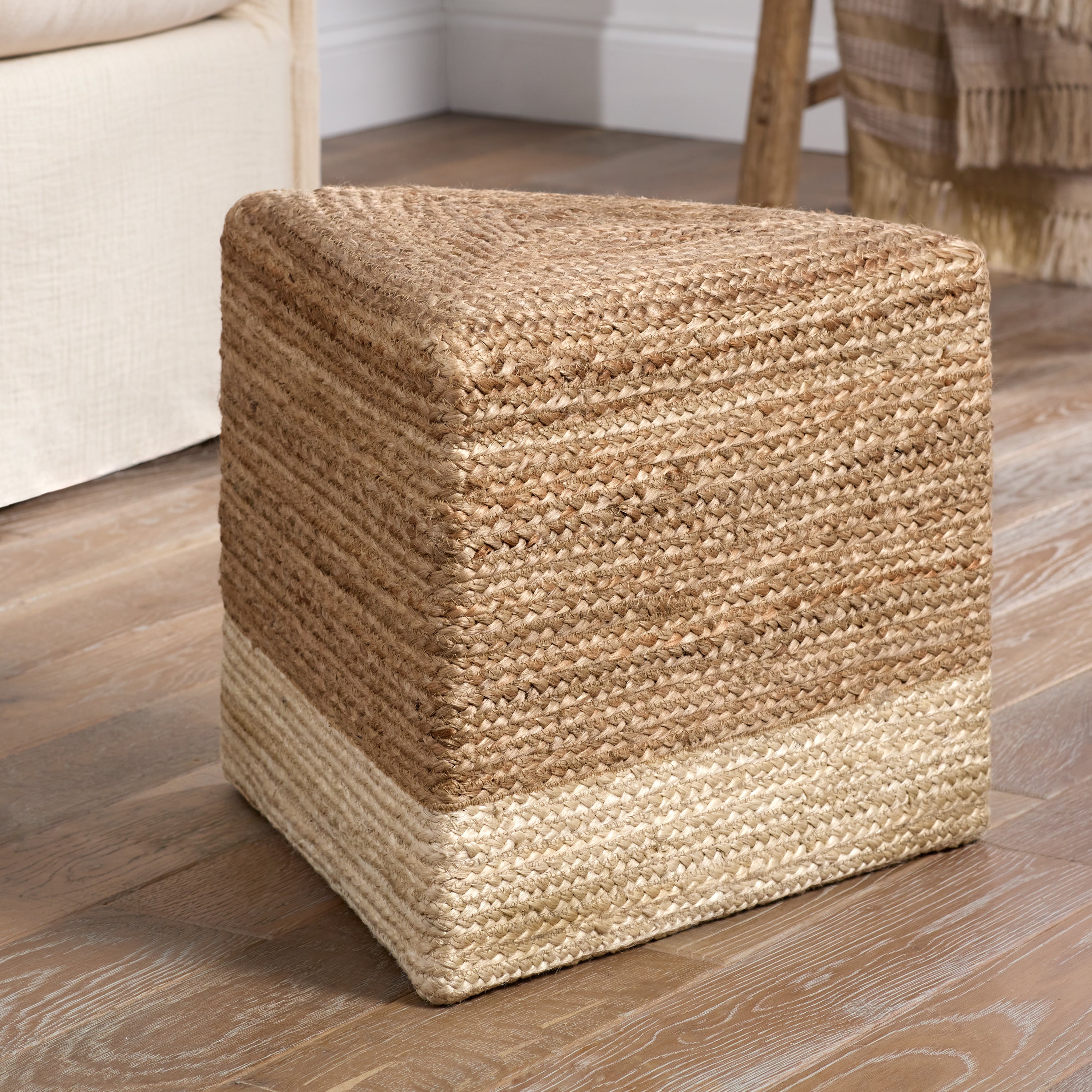 Jaipur Living Sienna Pouf - Natural/White (SAA23)