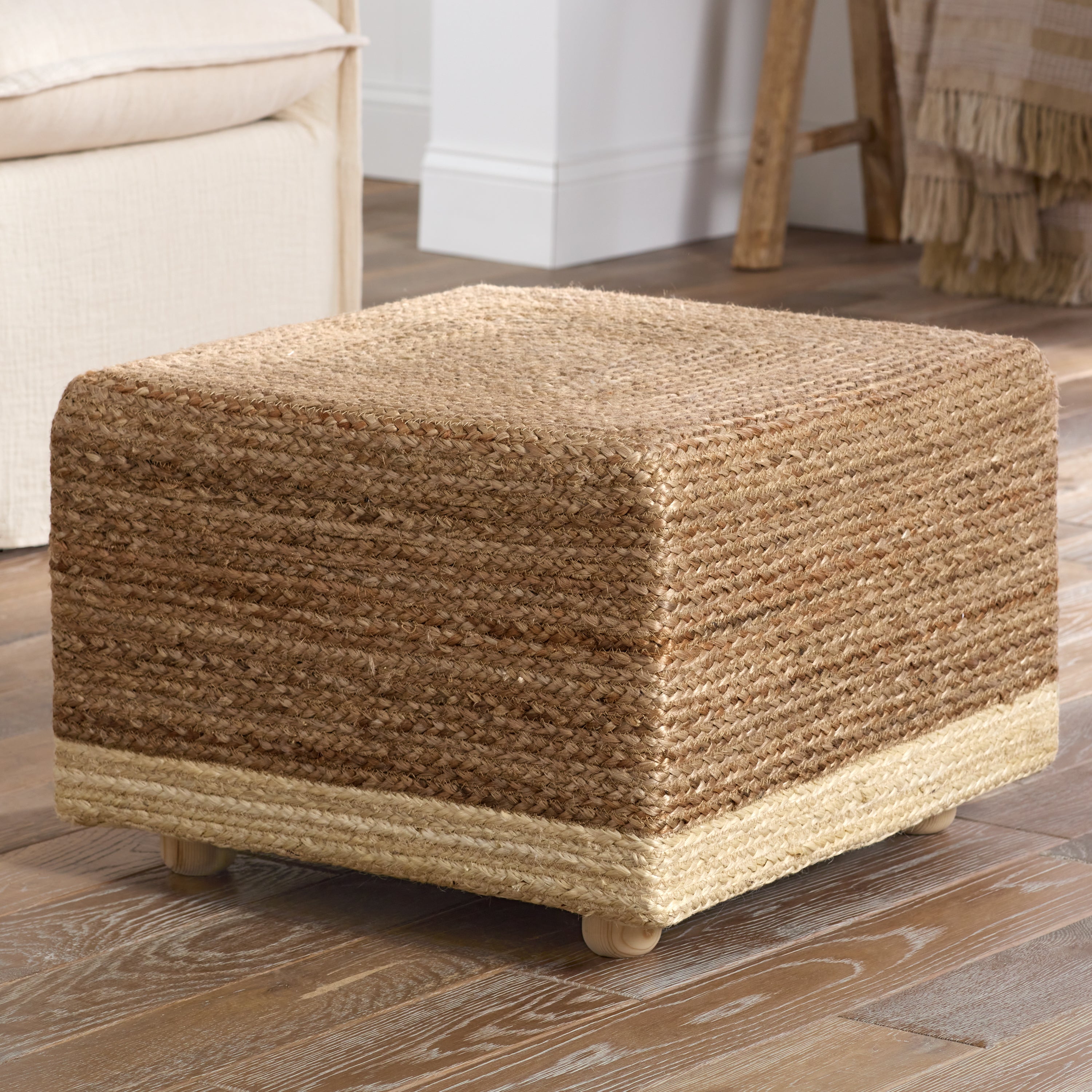 Jaipur Living Sienna Pouf - Natural/White (SAA24)