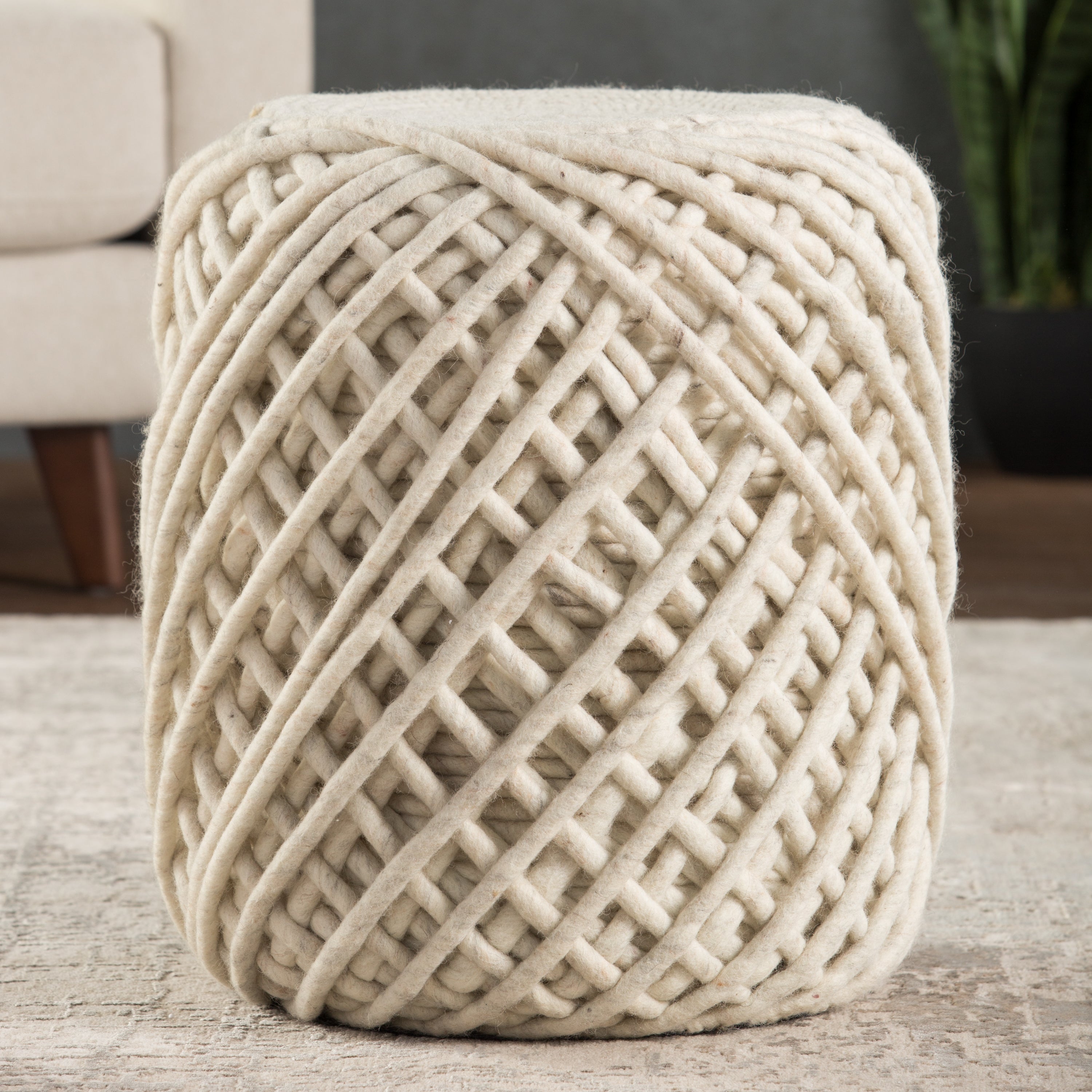 Jaipur Living Guna Pouf - White/Light Gray (SCP18)