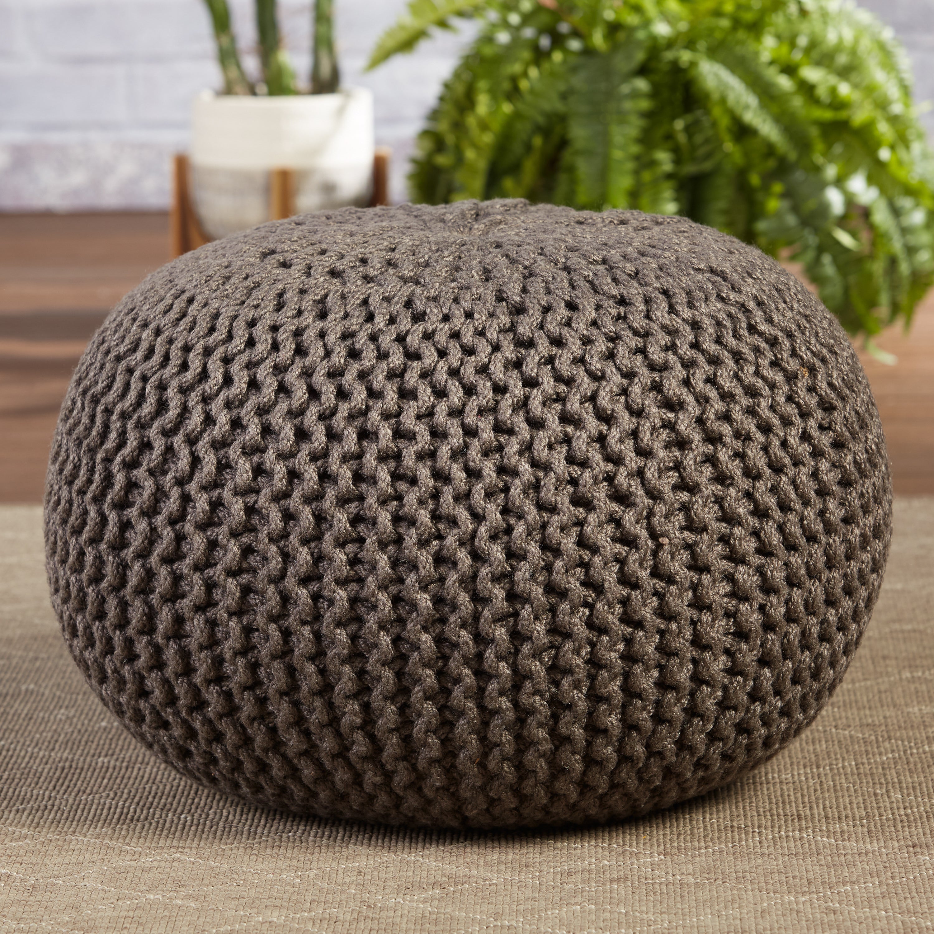 Label J Asilah Pouf - Dark Taupe (SMR02)