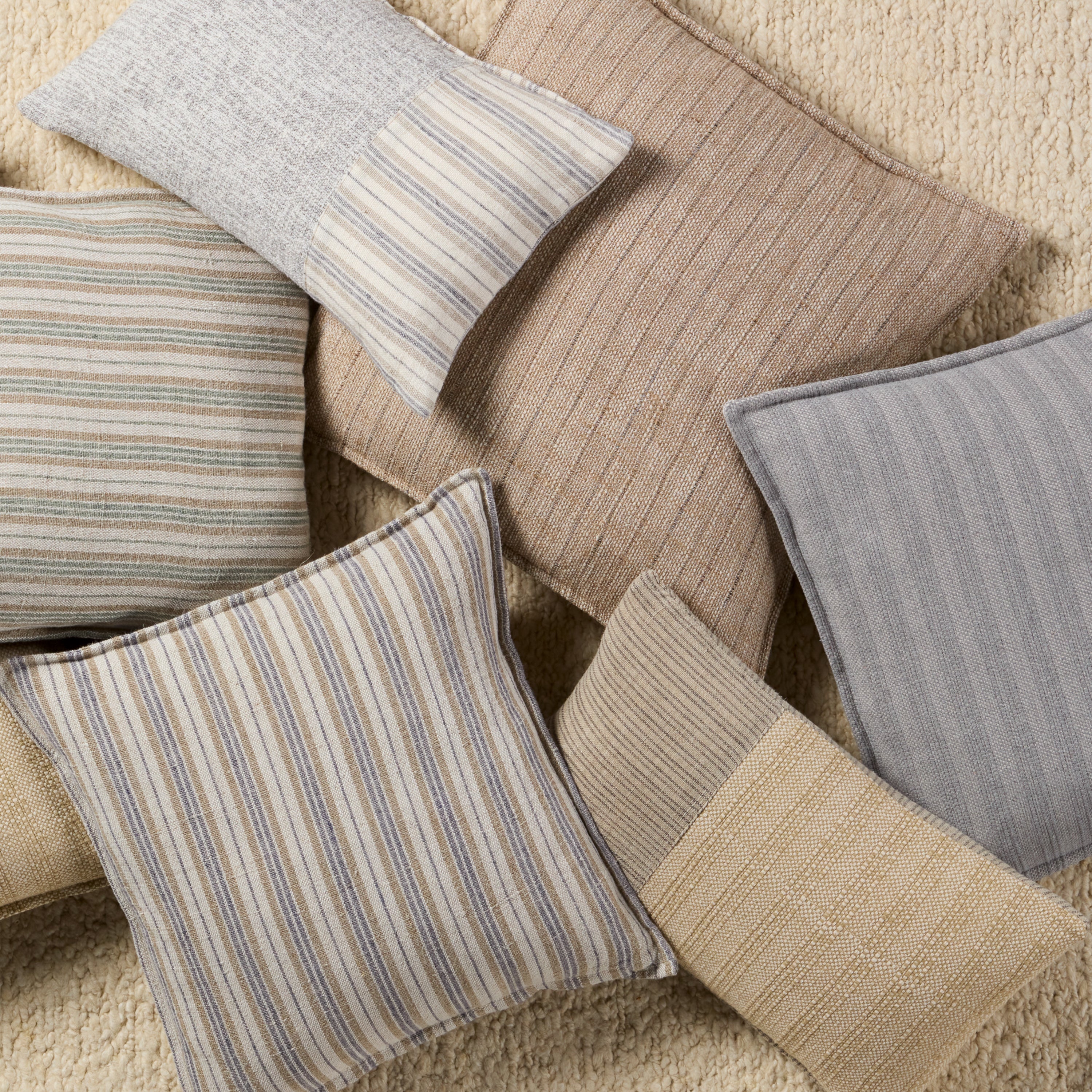 Jaipur Living Murdoch Pillow - Light Brown/Cream (TAN07)